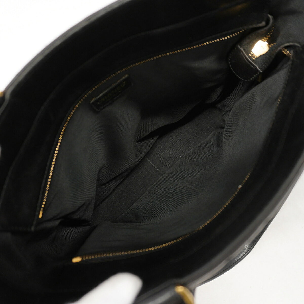 Chanel Black Leather Tote Bag (Pre-Owned)