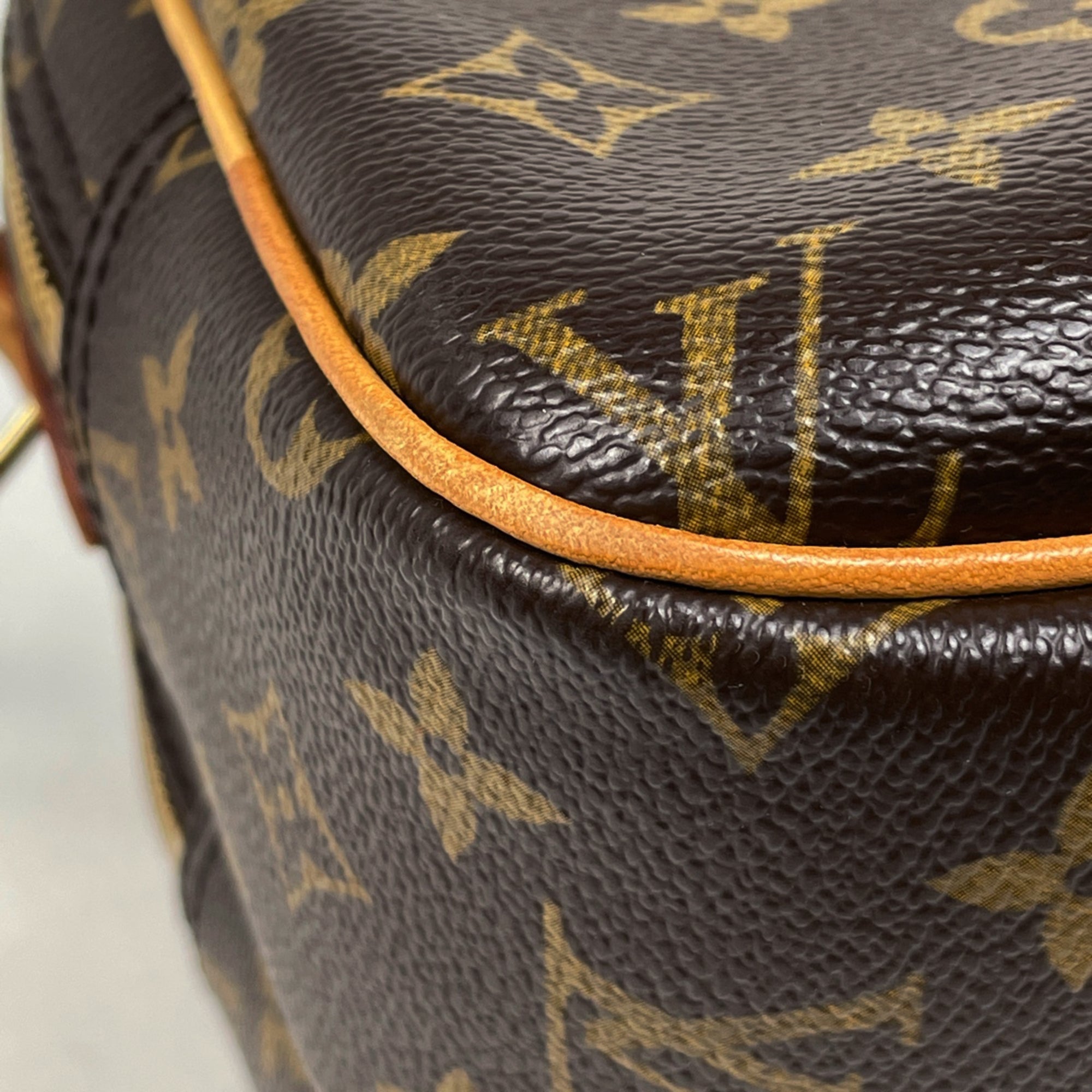 Louis Vuitton Brown Monogram Shoulder Bag (Pre-Owned)