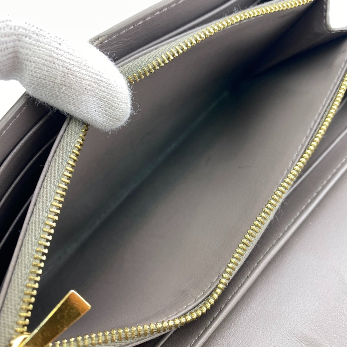 Celine Grayish Leather Long Wallet (Bi-Fold) (Pre-Owned)
