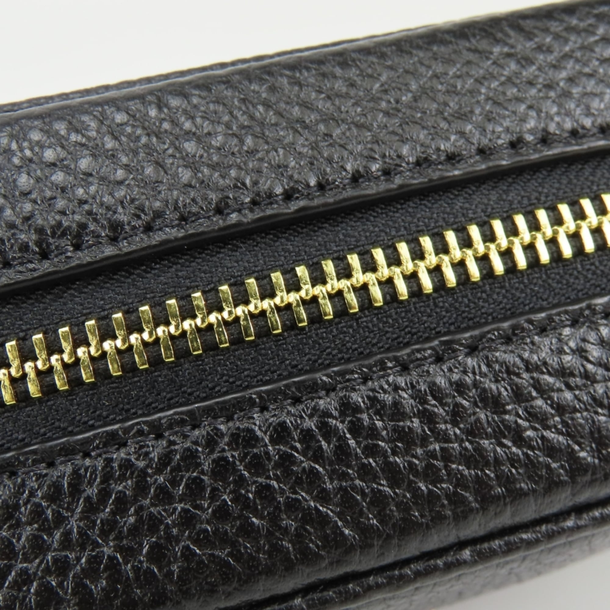 Coach Black Leather Pochette Shoulder Bag (Pre-Owned)