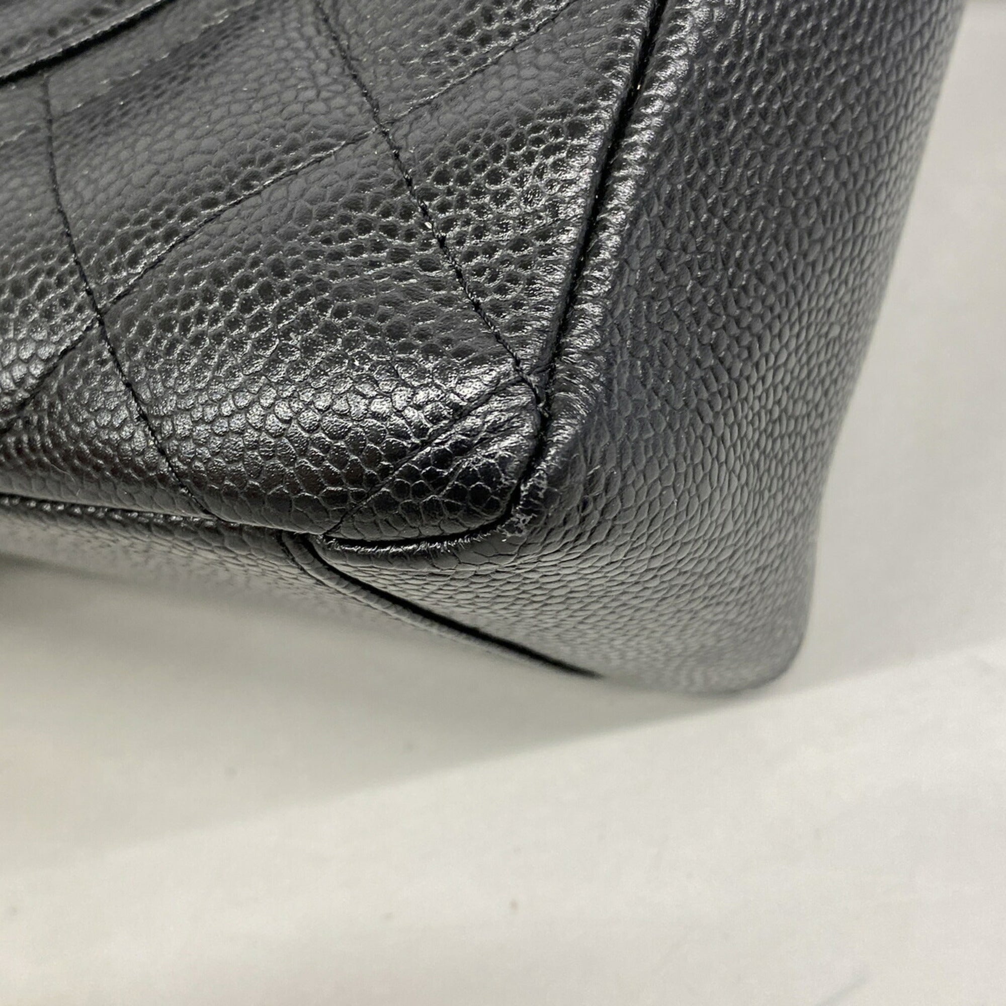 Chanel Black Grained Calfskin Tote Bag (Pre-Owned)