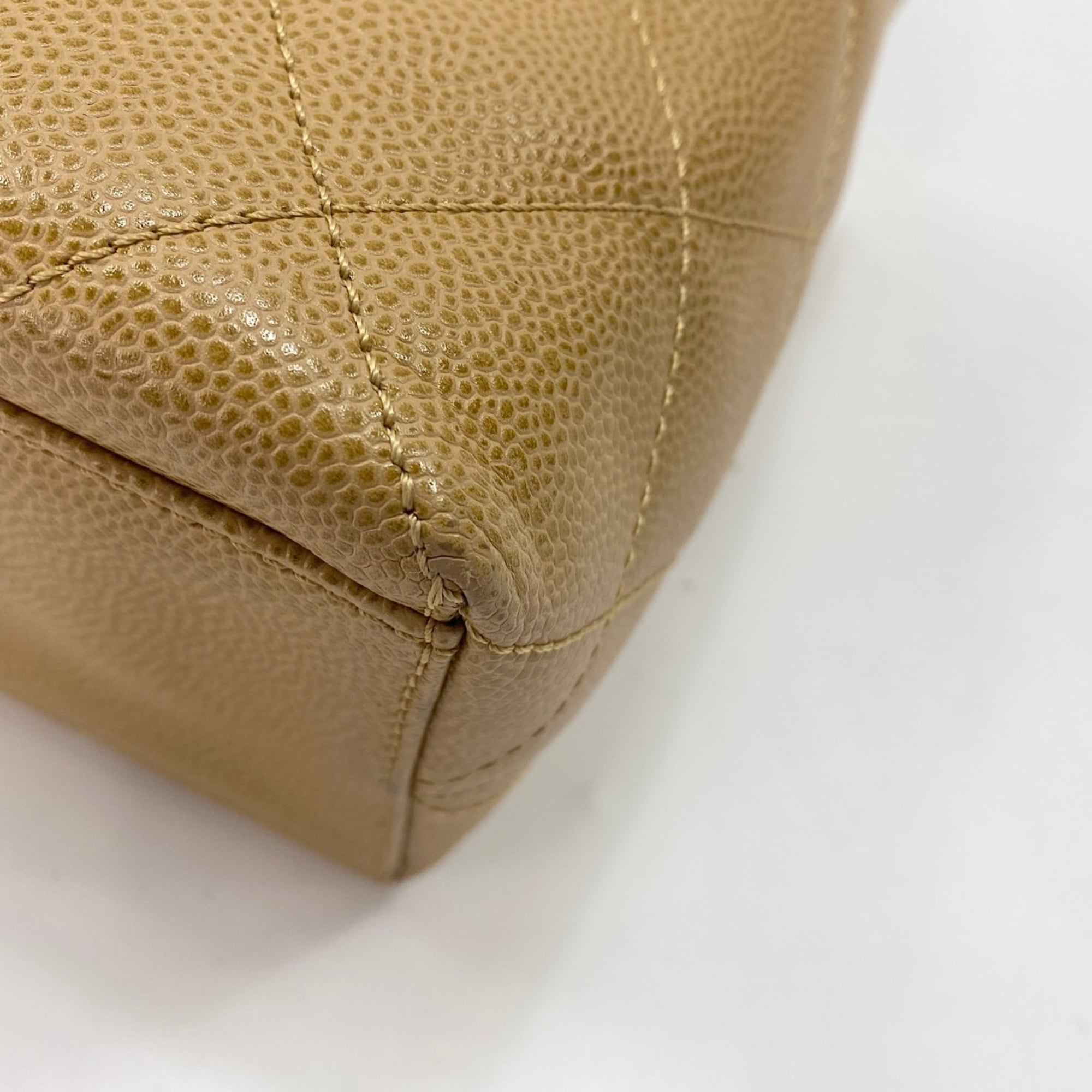 Chanel Matelasse Beige Tote Bag (Pre-Owned)