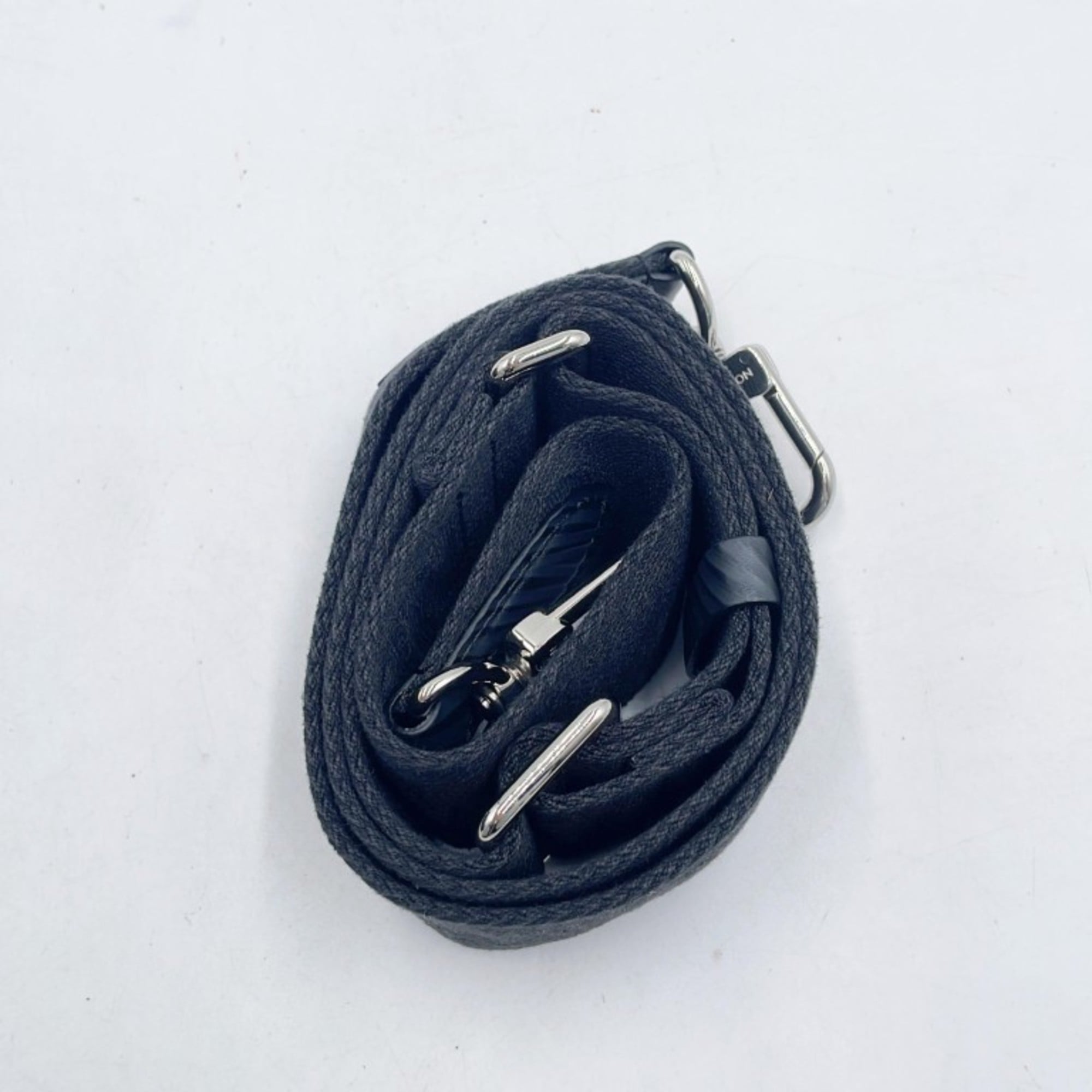 Louis Vuitton Epi Black Epi Leather Handbag (Pre-Owned)