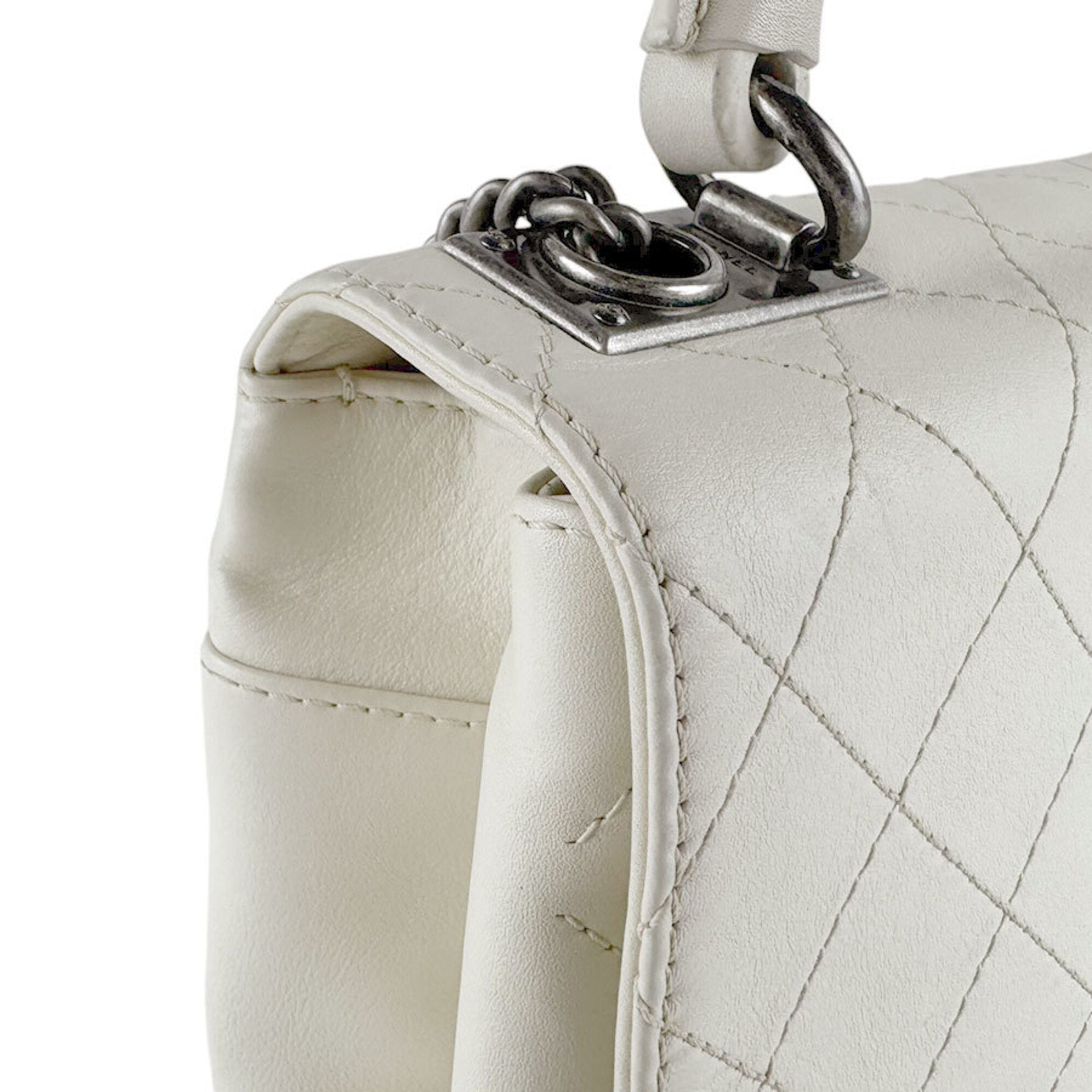 Chanel Ivory Leather Handbag Shoulder Bag (Pre-Owned)