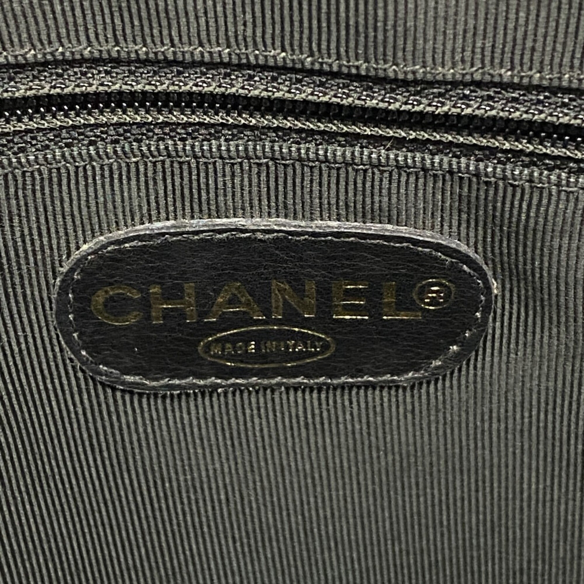 Chanel Black Grained Calfskin Tote Bag (Pre-Owned)