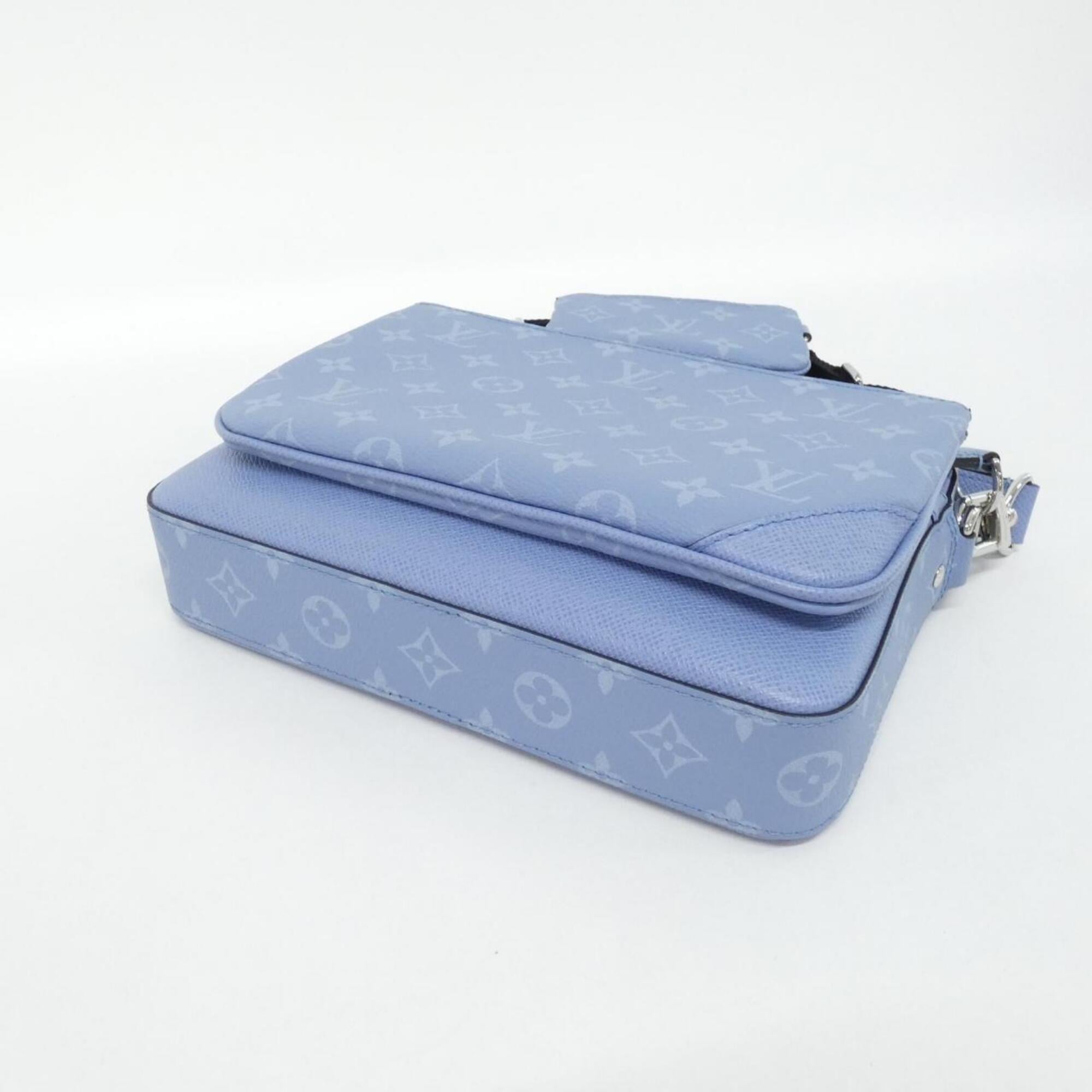 Louis Vuitton Sky Blue Coated Canvas Leather Handbag Pouch (Pre-Owned)