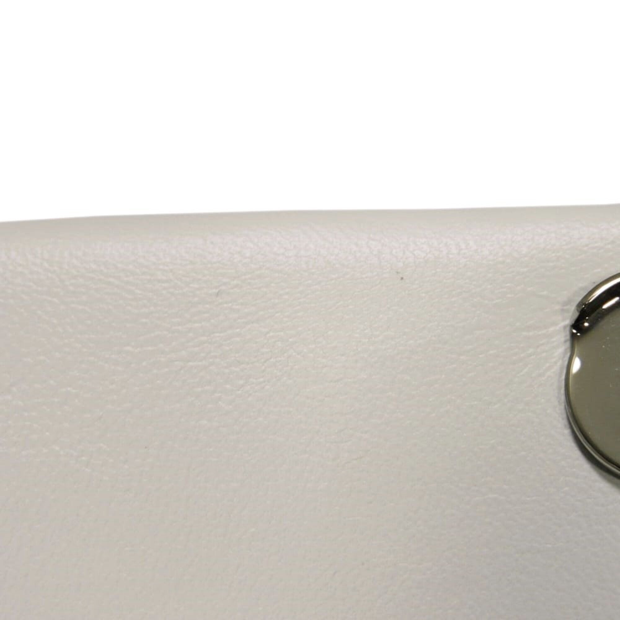 Burberry White Leather Shoulder Bag (Pre-Owned)