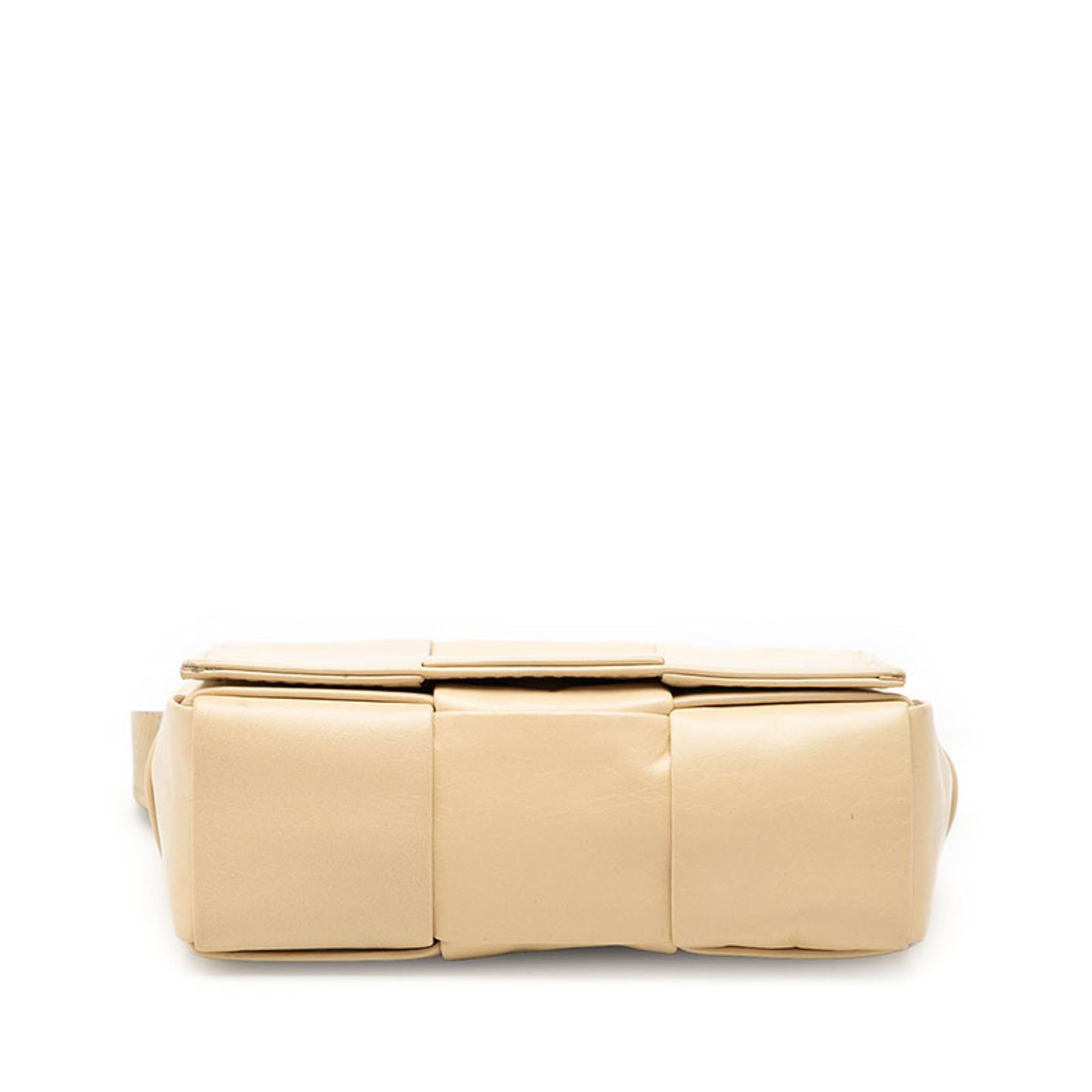 Bottega Veneta Leather Shoulder Bag (Pre-Owned)