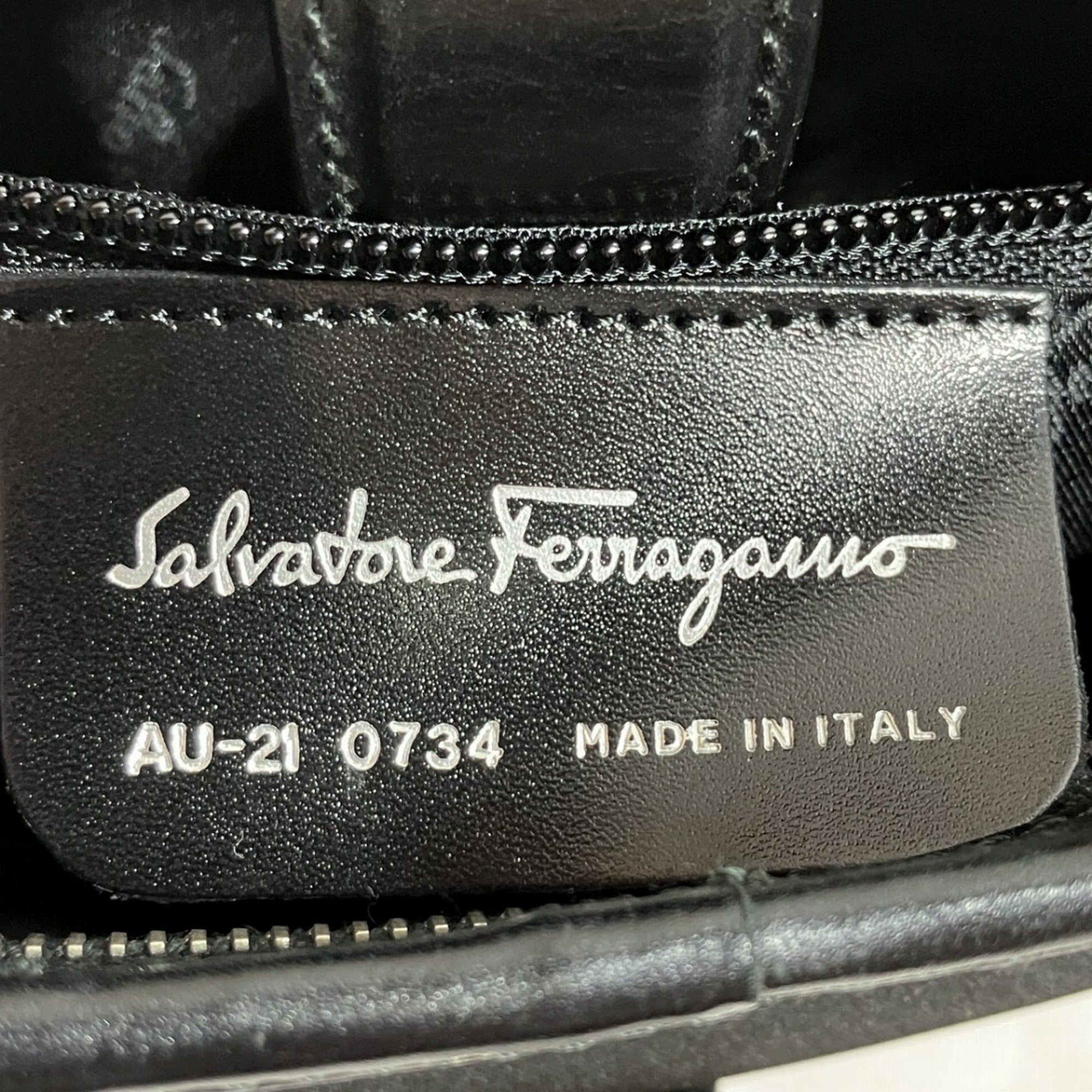 Salvatore Ferragamo Black Nylon Leather Handbag (Pre-Owned)