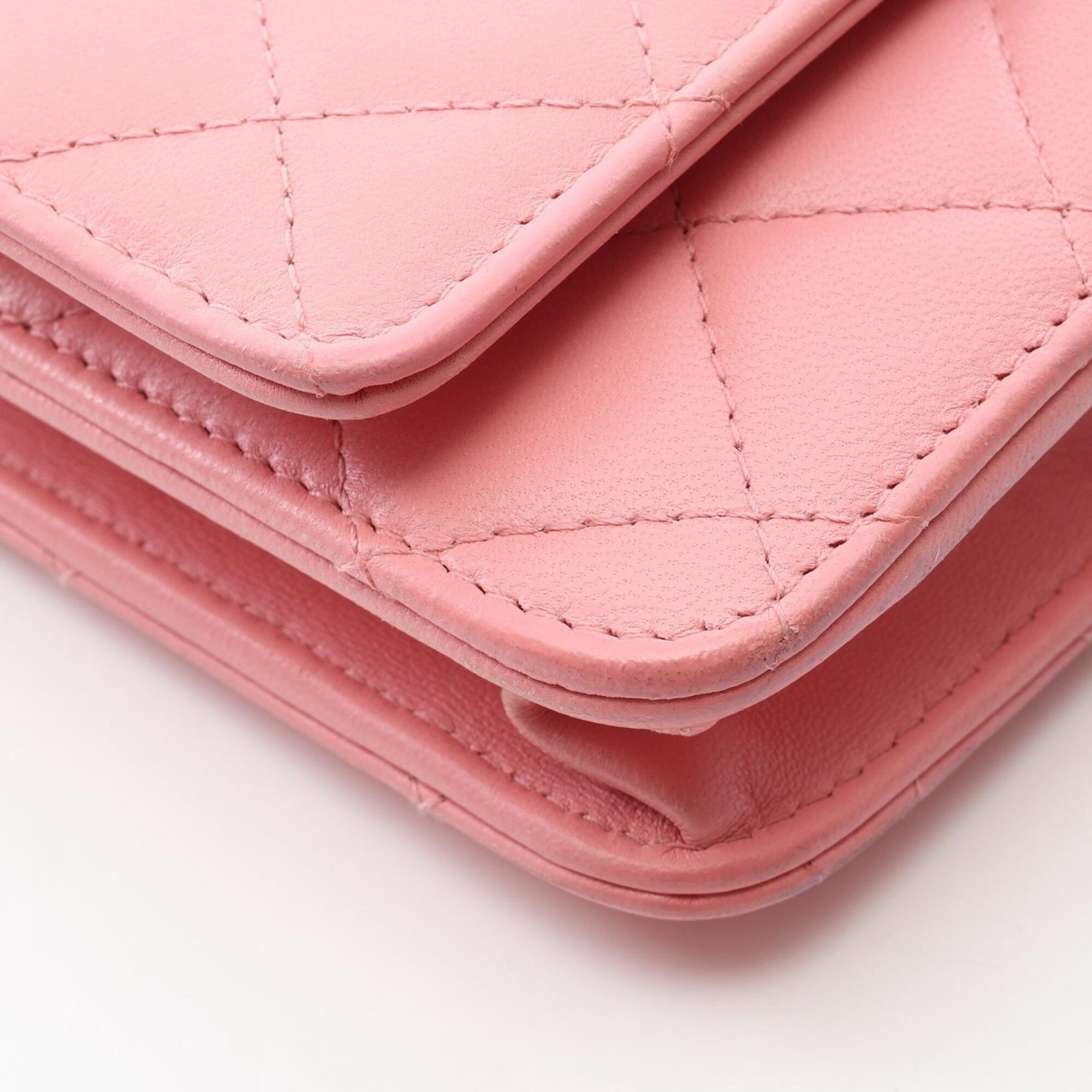 Chanel Pink Leather Handbag Shoulder Bag (Pre-Owned)