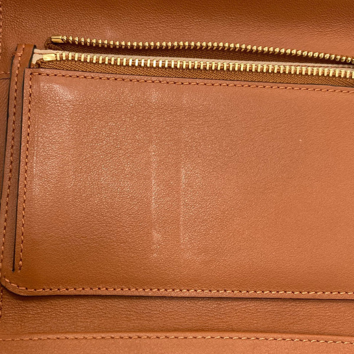 Chloé Brown Leather Long Wallet (Bi-Fold) (Pre-Owned)