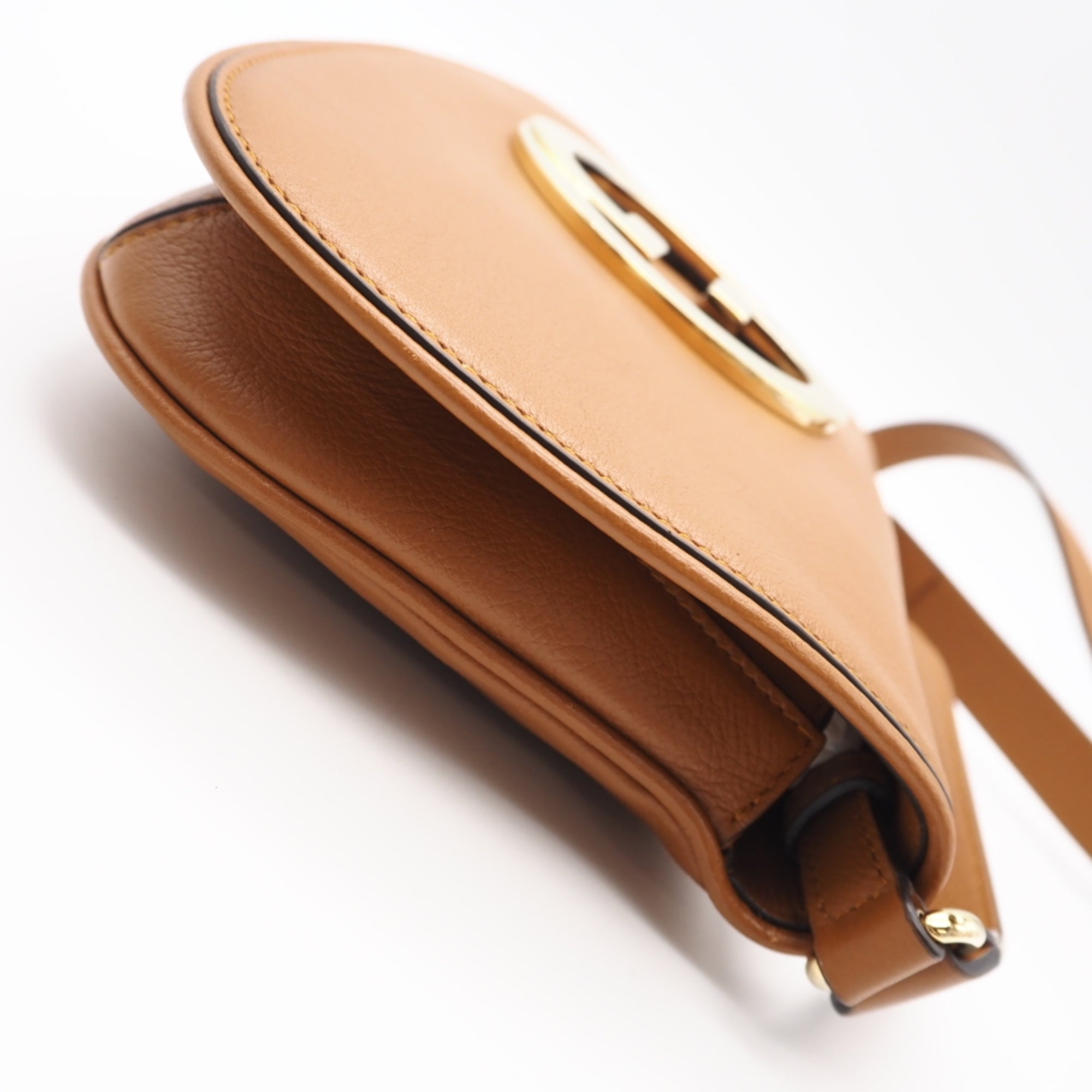 Gucci Camel Leather Shoulder Bag (Pre-Owned)