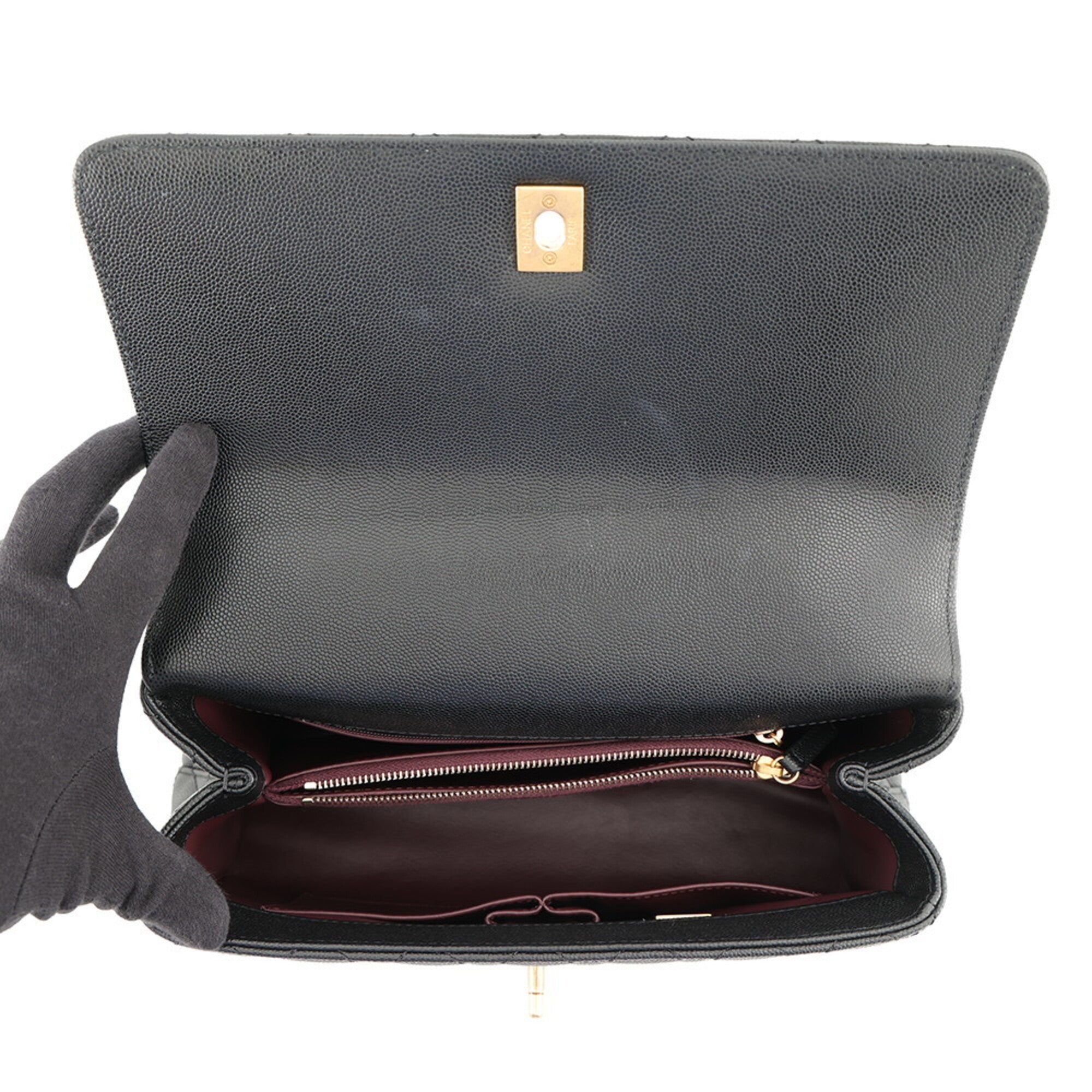 Chanel Matelasse Black Grained Calfskin Handbag (Pre-Owned)
