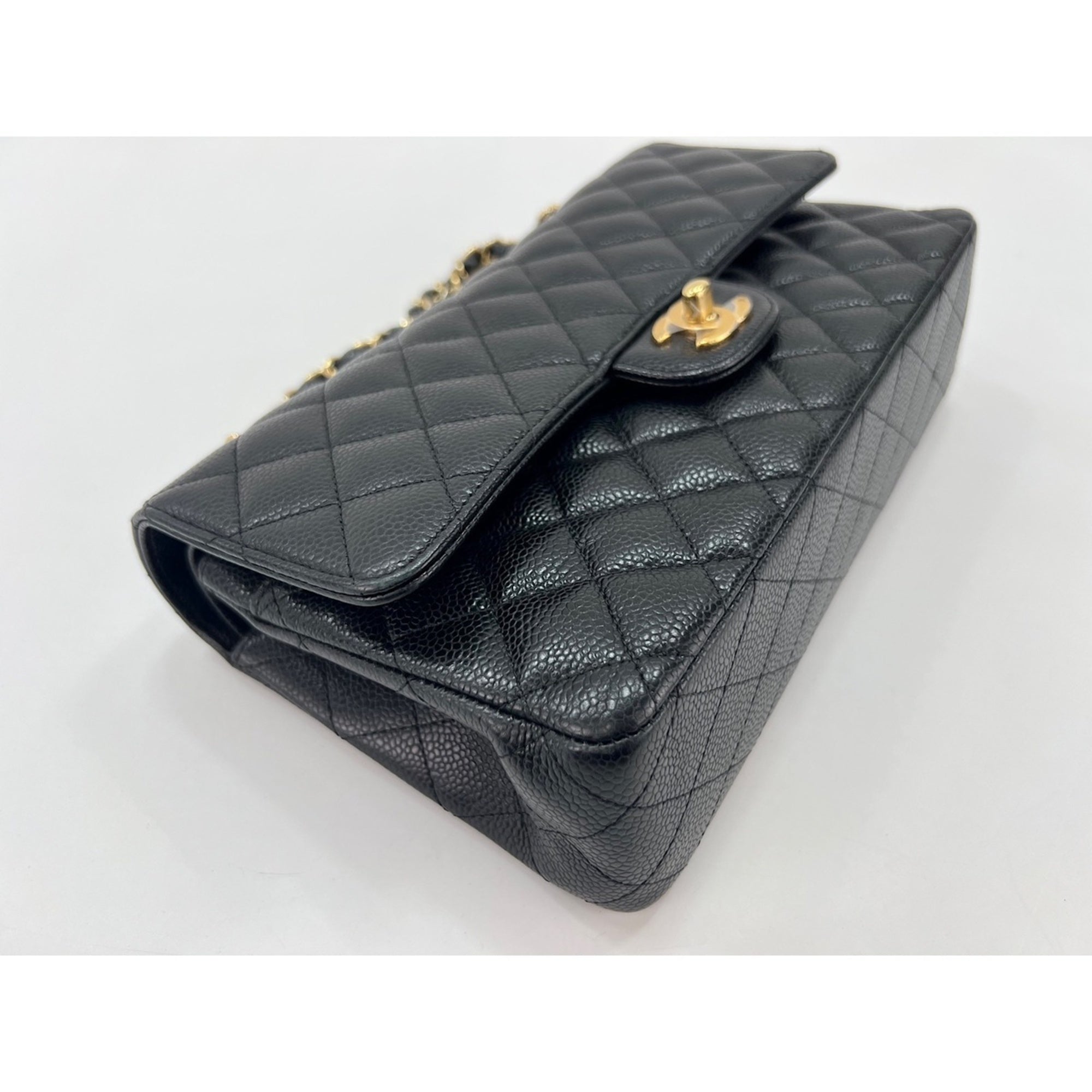 Chanel Matelasse Black Shoulder Bag (Pre-Owned)