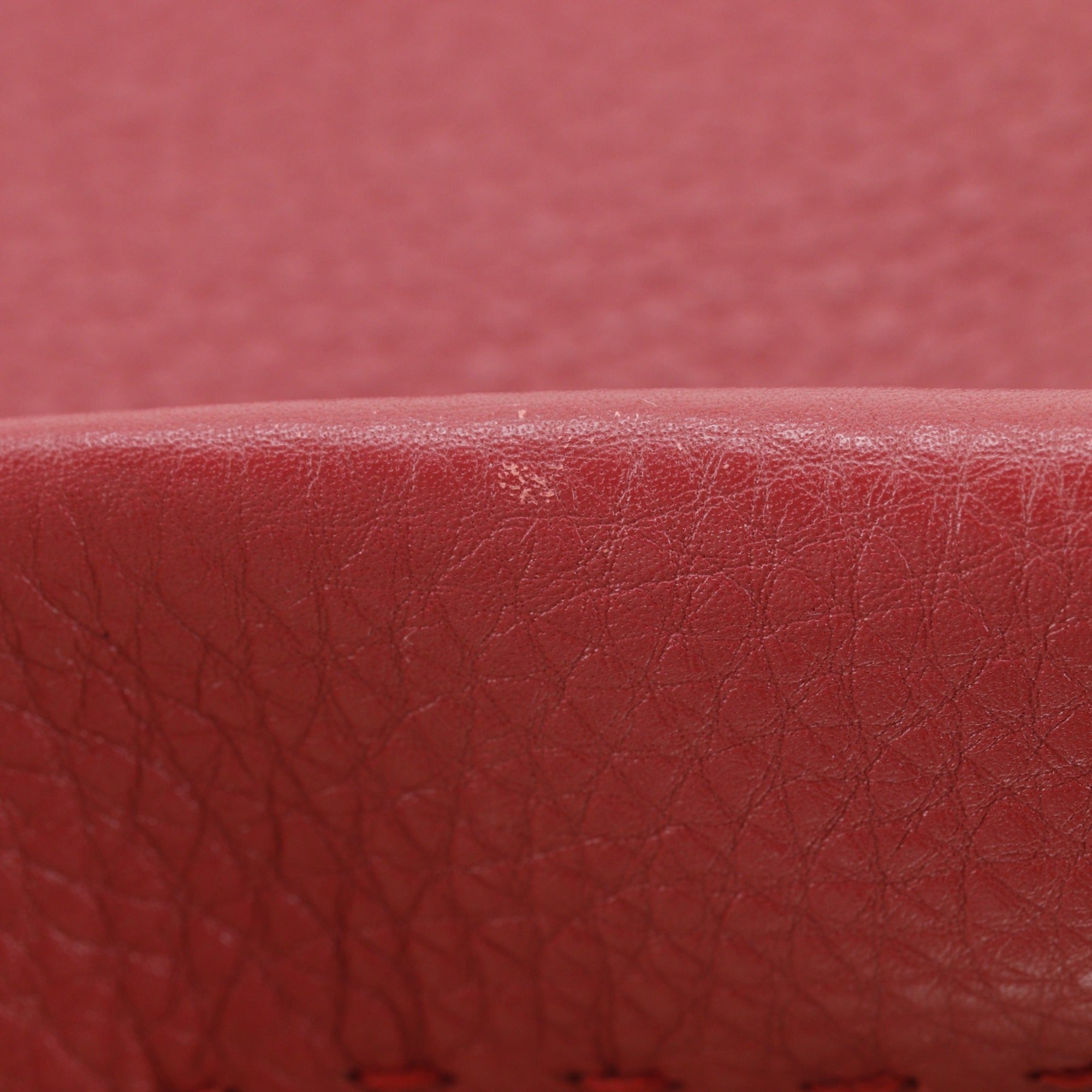 Fendi Red Color Leather Handbag (Pre-Owned)