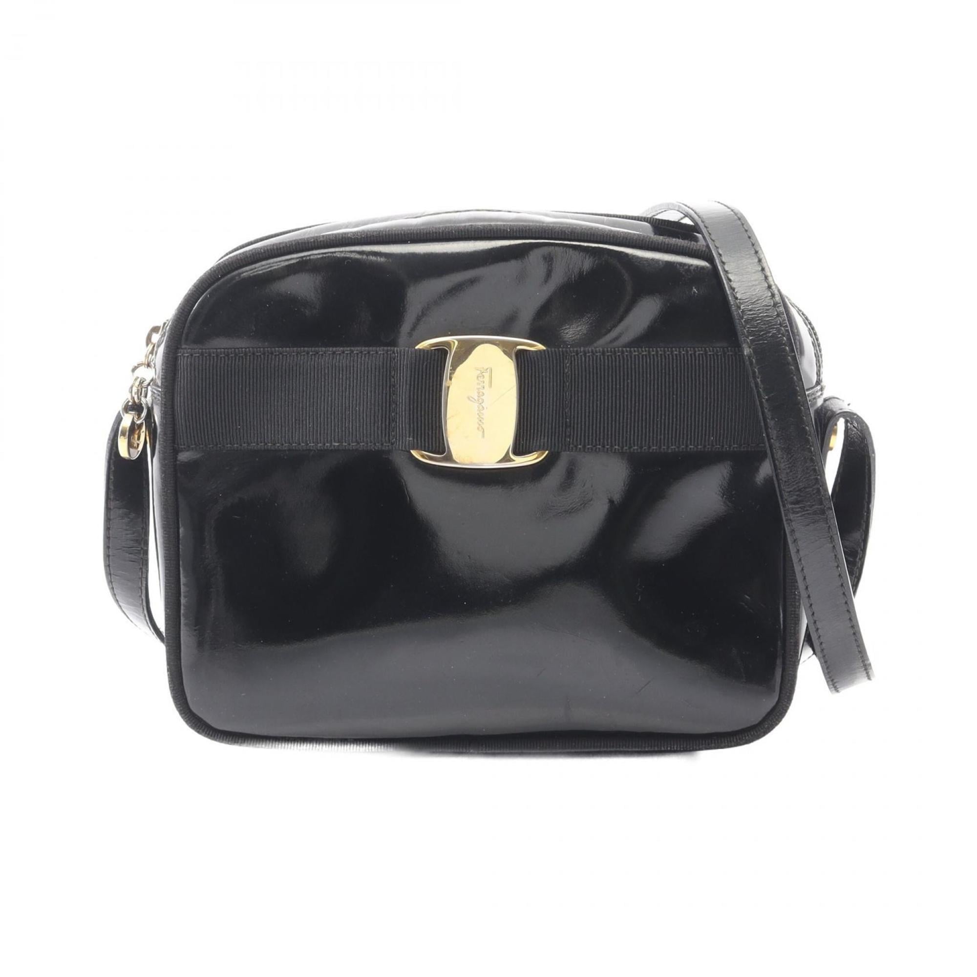 Salvatore Ferragamo Black Patent Leather Shoulder Bag (Pre-Owned)