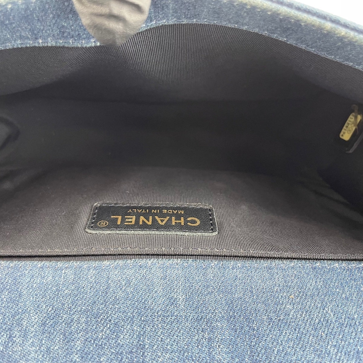 Chanel Blue Shoulder Bag (Pre-Owned)
