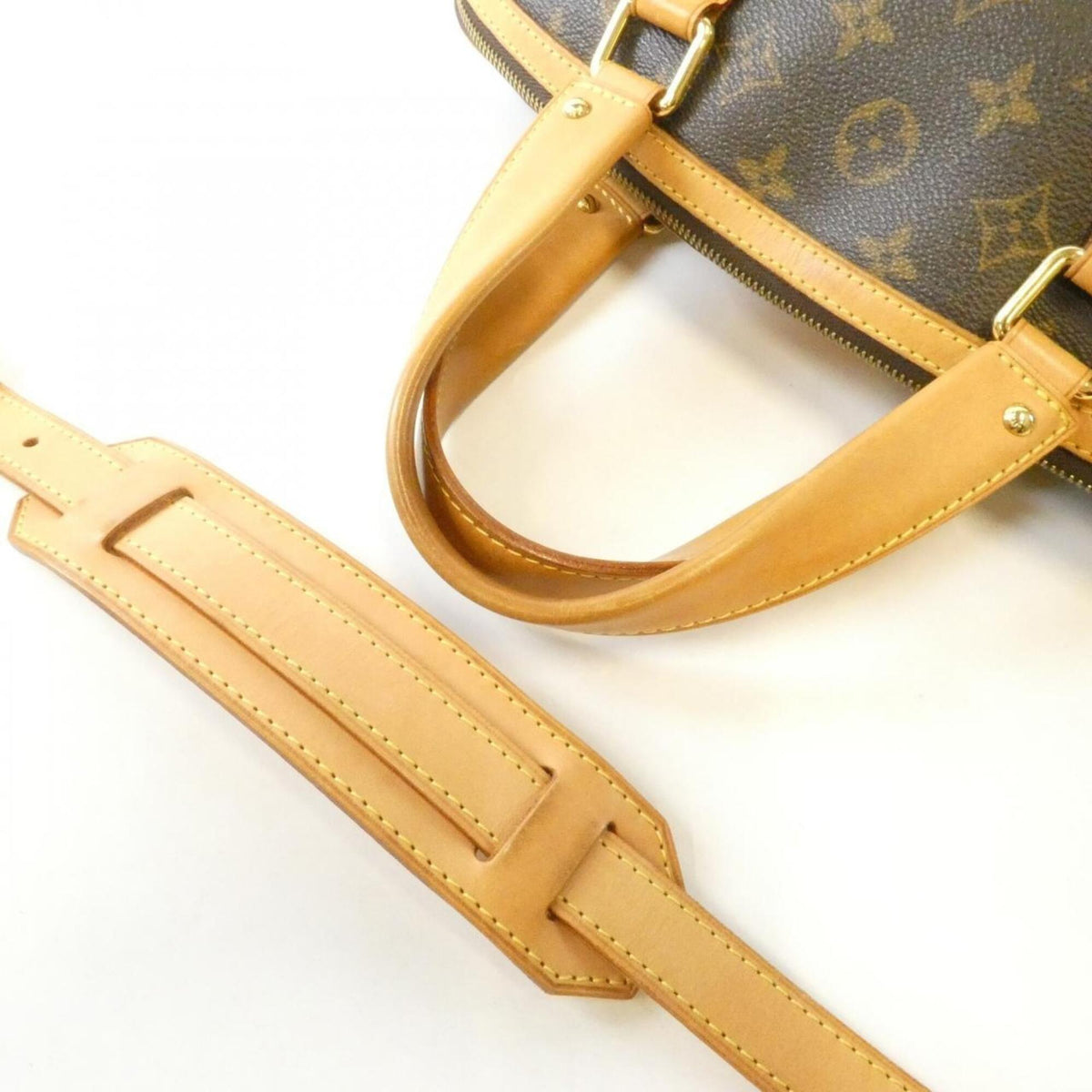 Louis Vuitton Marron Coated Canvas Handbag (Pre-Owned)