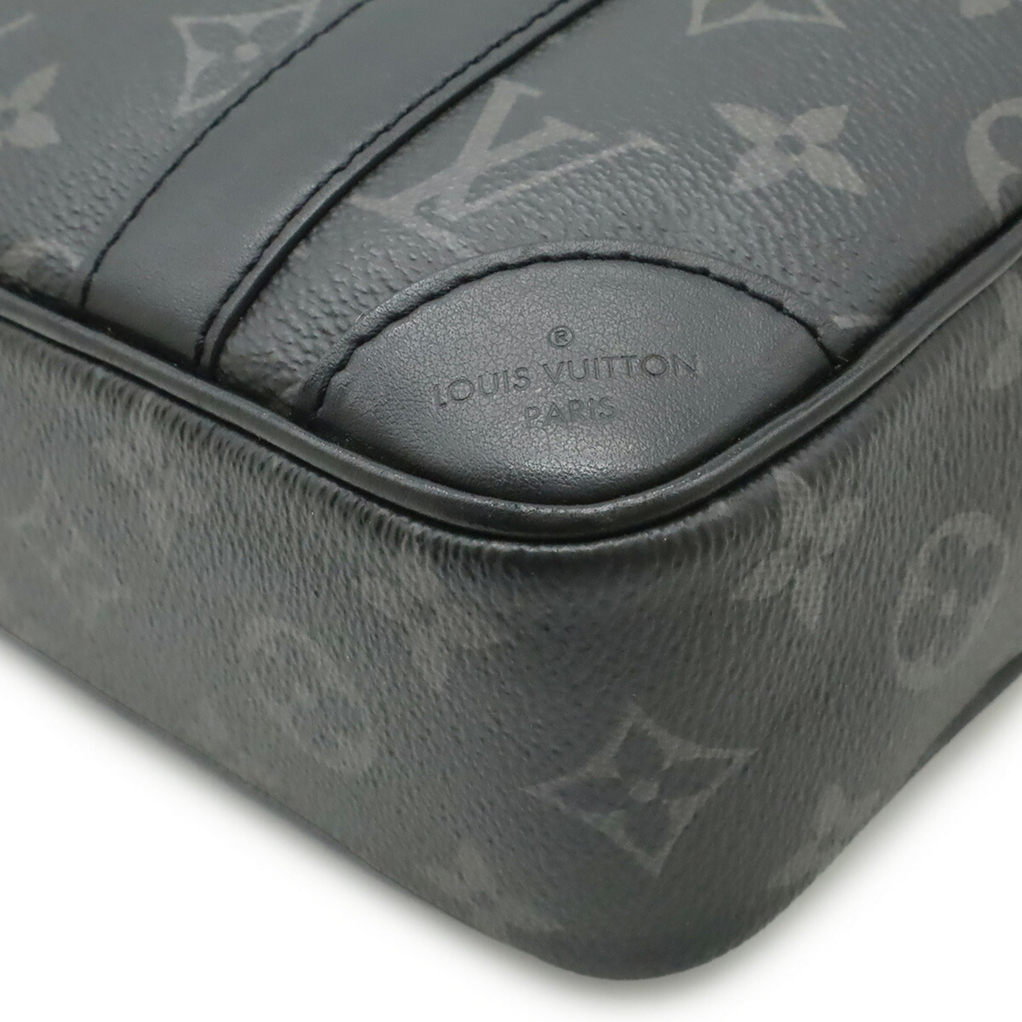 Louis Vuitton Black Gray Monogram Eclipse Leather Clutch Bag Handbag Pouch (Pre-Owned)