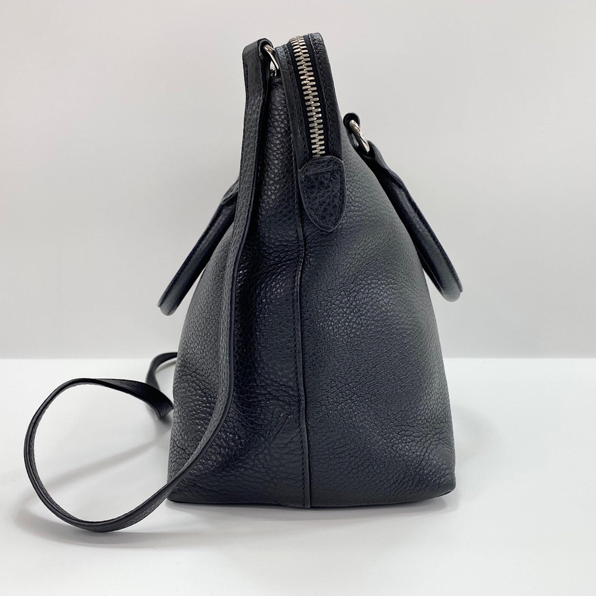 Prada Black Handbag (Pre-Owned)