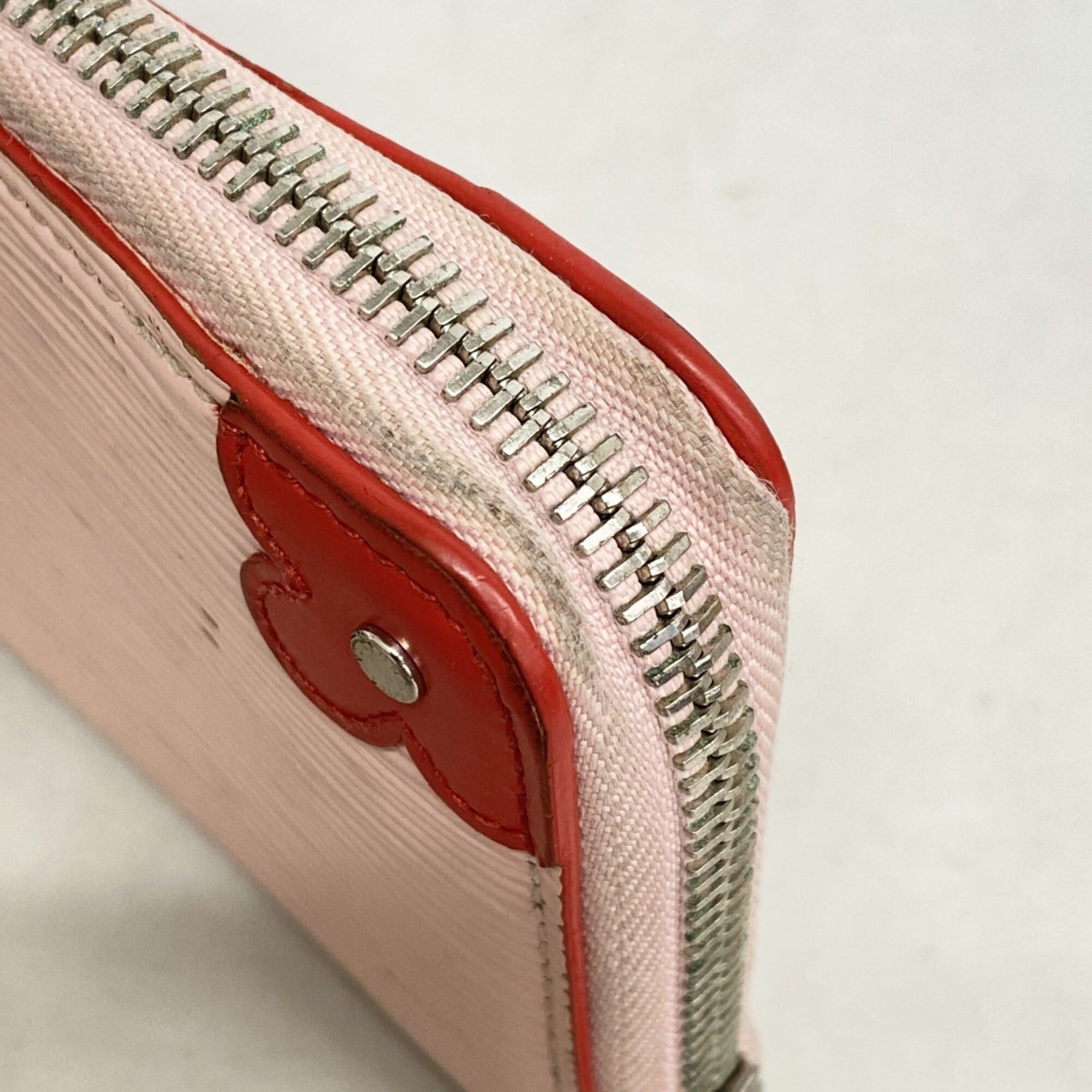 Louis Vuitton Rose Ballerine Long Wallet (Bi-Fold) (Pre-Owned)