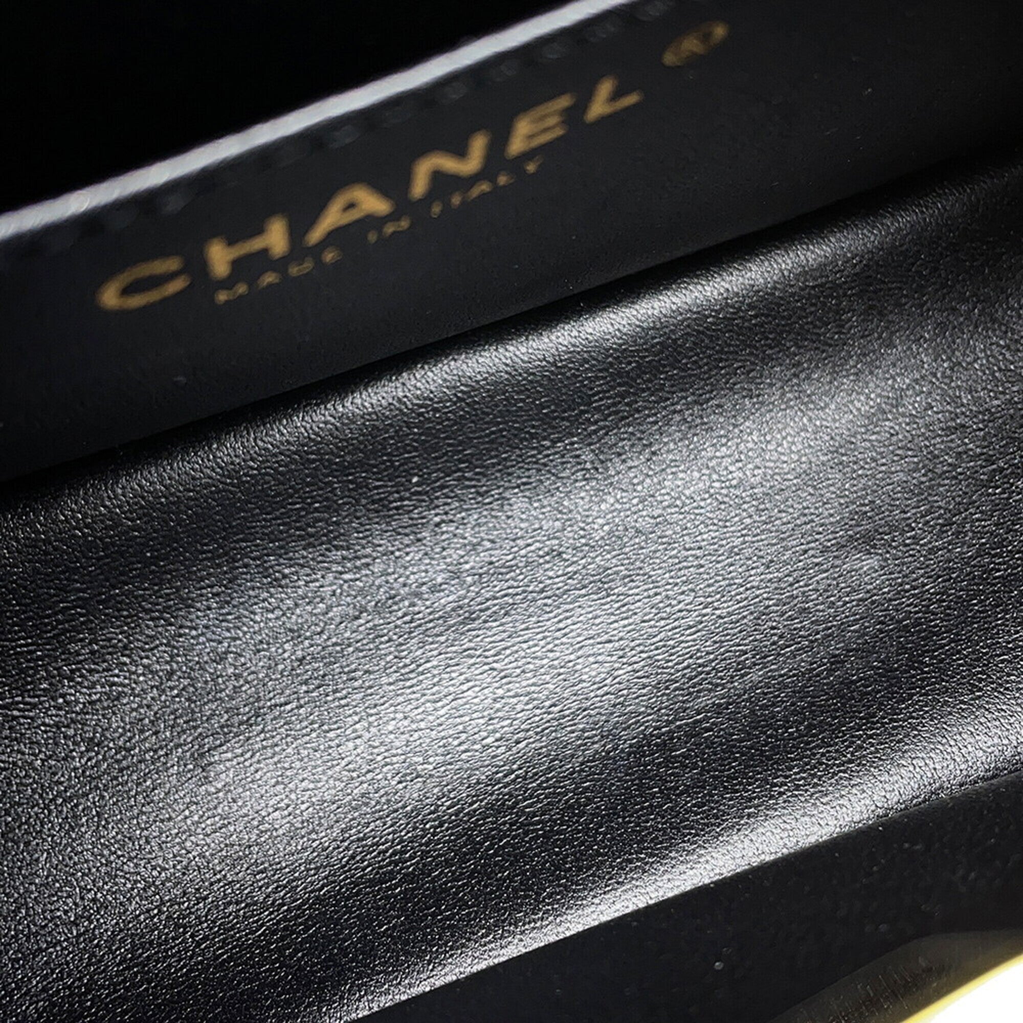 Chanel 2.55 Black Handbag Shoulder Bag (Pre-Owned)