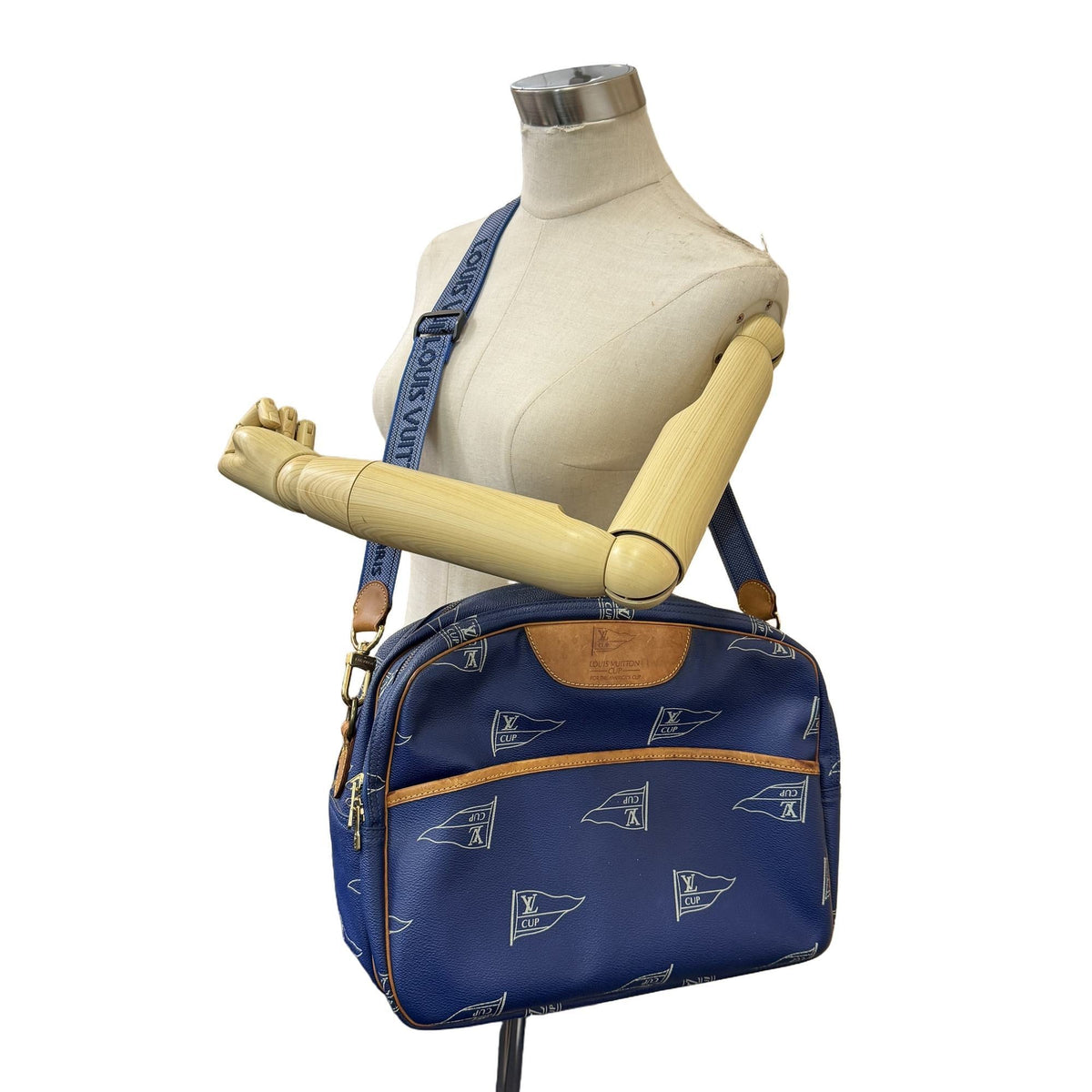 Louis Vuitton Blue Pvc Leather Messenger Bag Shoulder Bag (Pre-Owned)