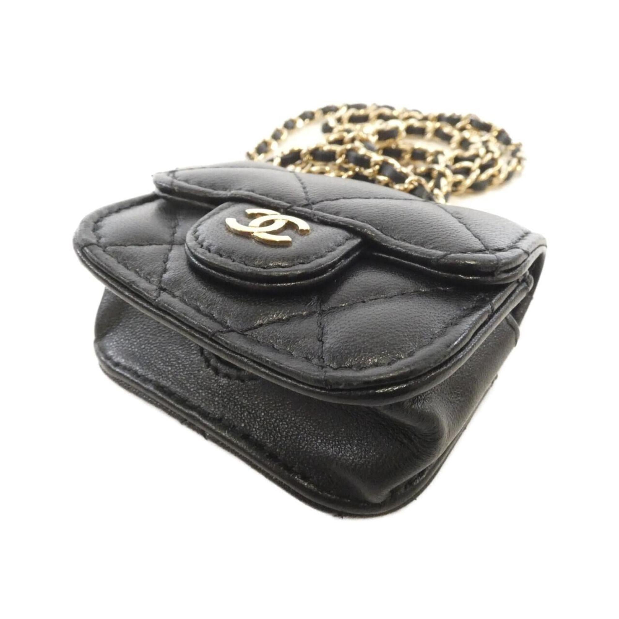 Chanel Black Leather Shoulder Bag (Pre-Owned)