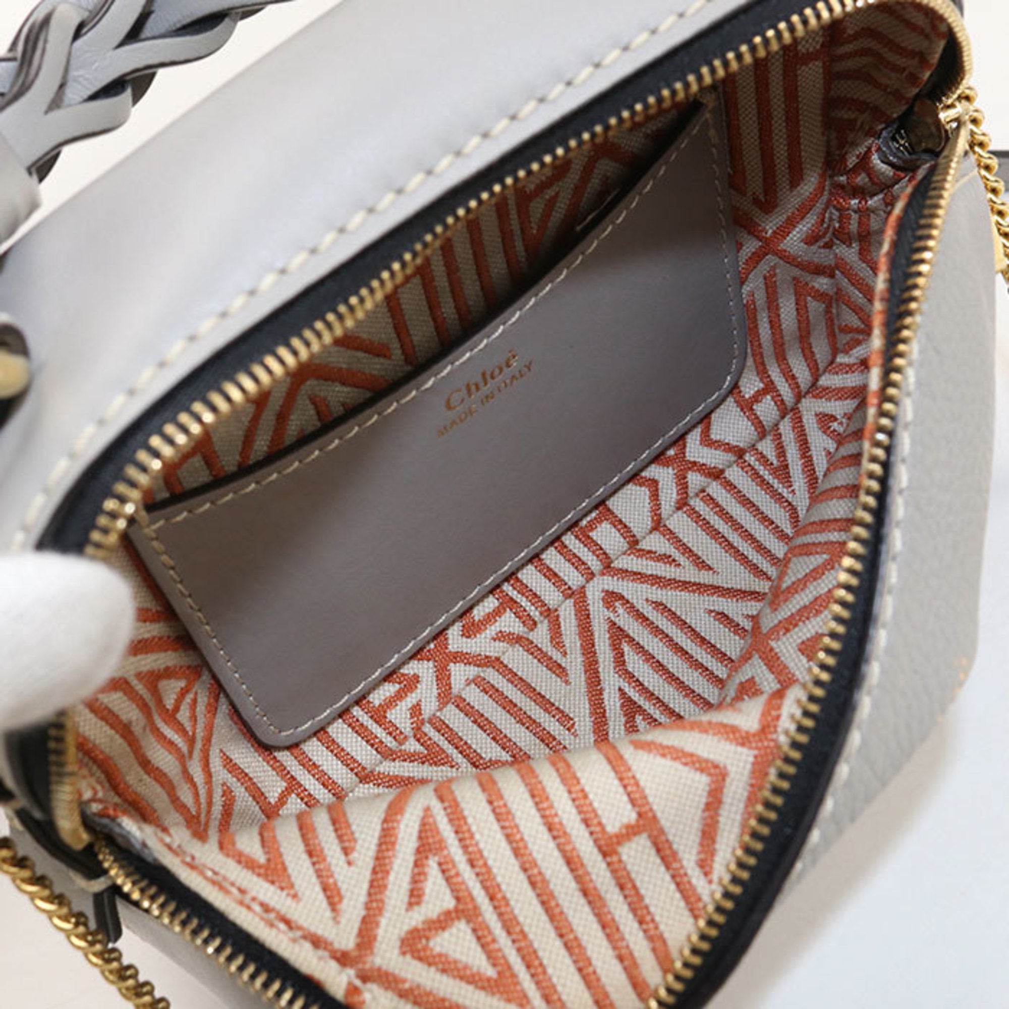 Chloé Gray Leather Handbag (Pre-Owned)