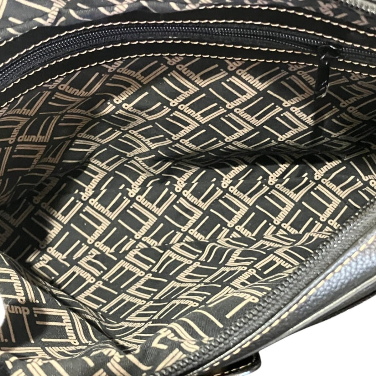 Dunhill Black Leather Clutch Bag (Pre-Owned)