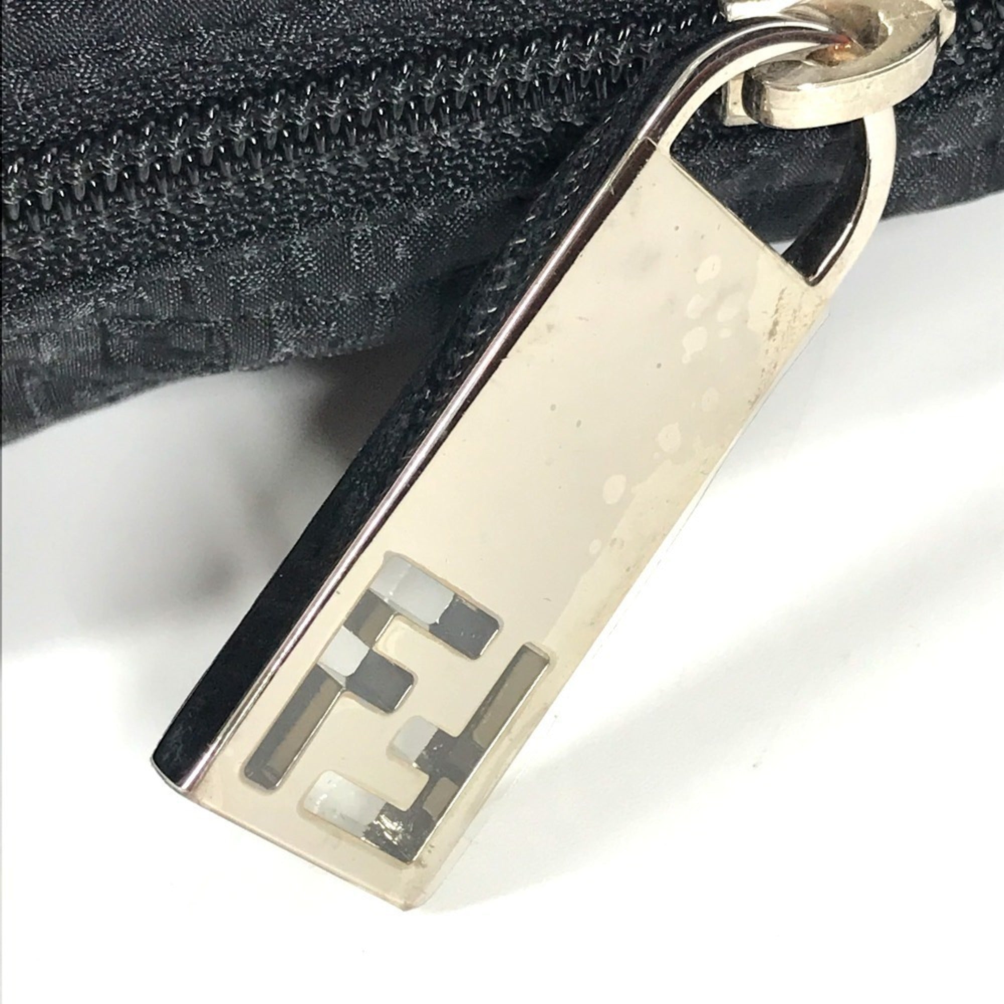 Fendi Black Leather Nylon Shoulder Bag (Pre-Owned)