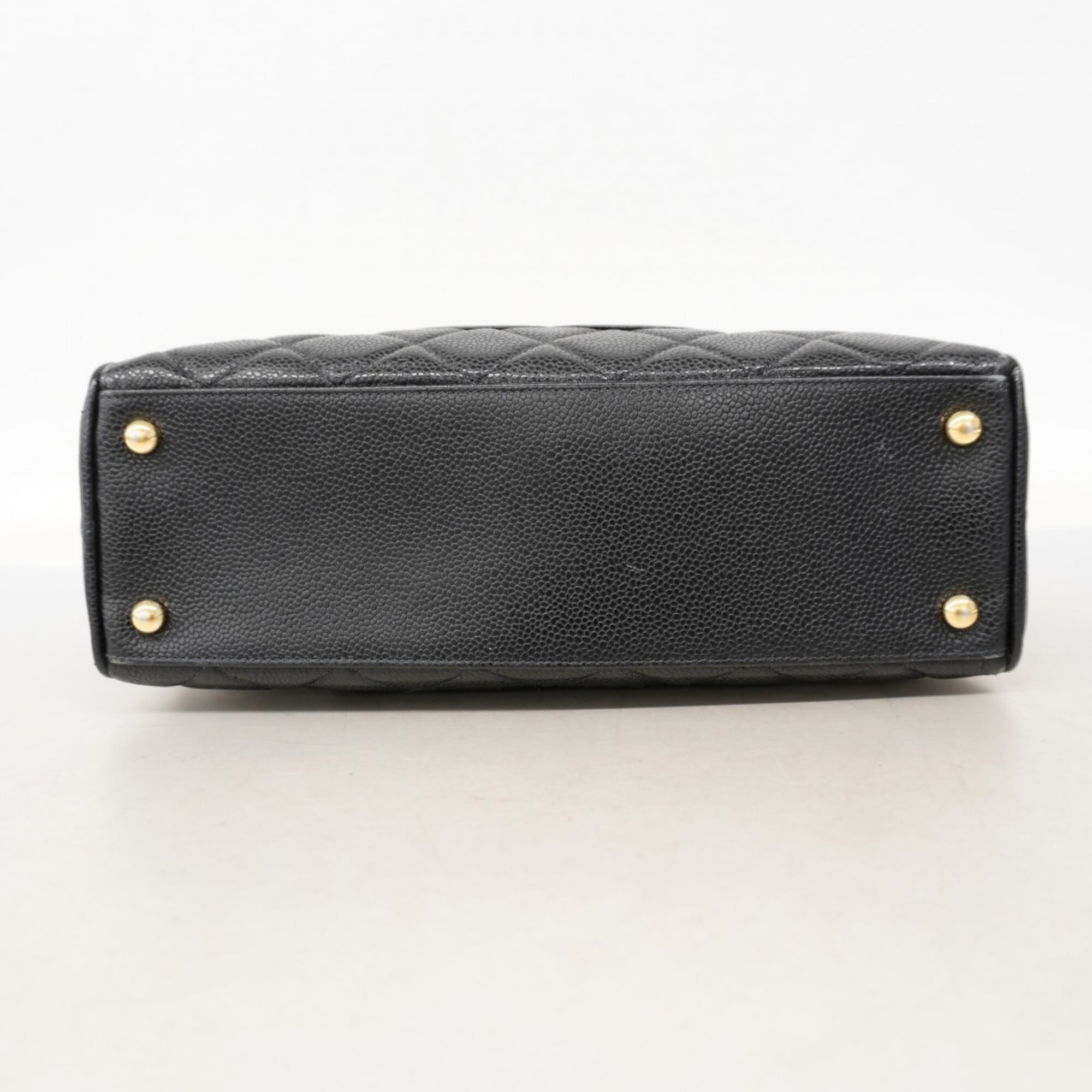 Chanel Black Grained Calfskin Handbag (Pre-Owned)