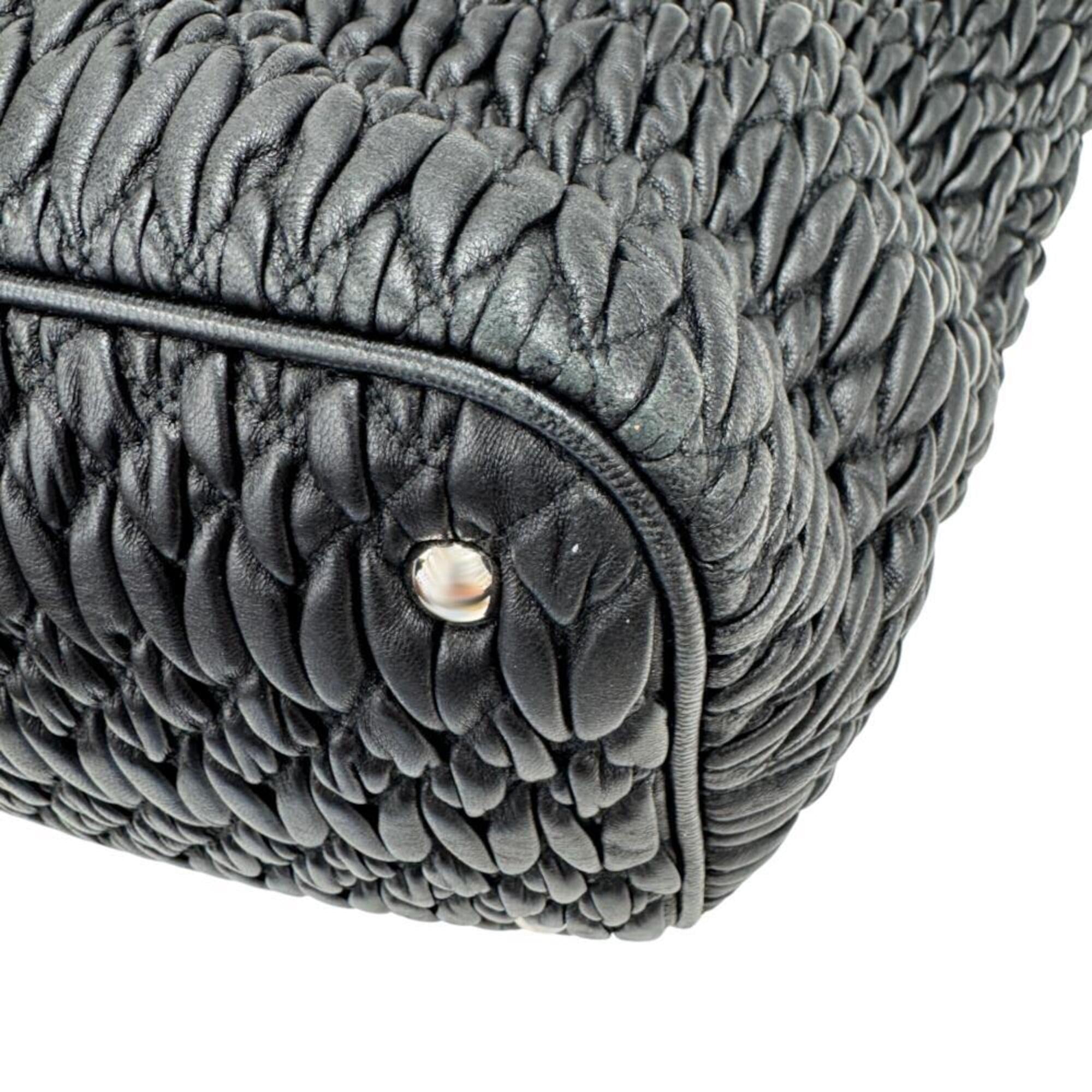 Miu Miu Black Leather Handbag Shoulder Bag (Pre-Owned)