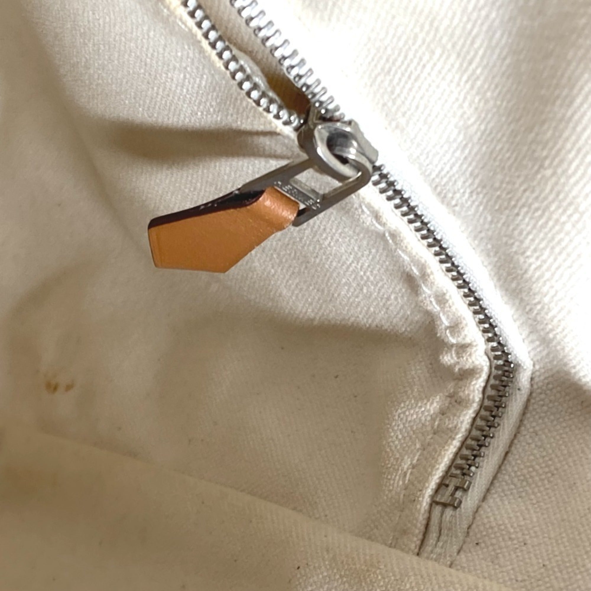 Hermes Beige Canvas Handbag Tote Bag (Pre-Owned)