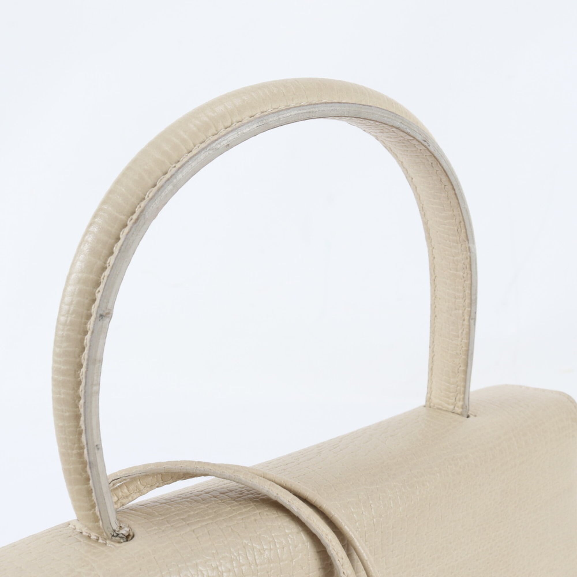 Loewe Barcelona Ivory Leather Handbag Shoulder Bag (Pre-Owned)