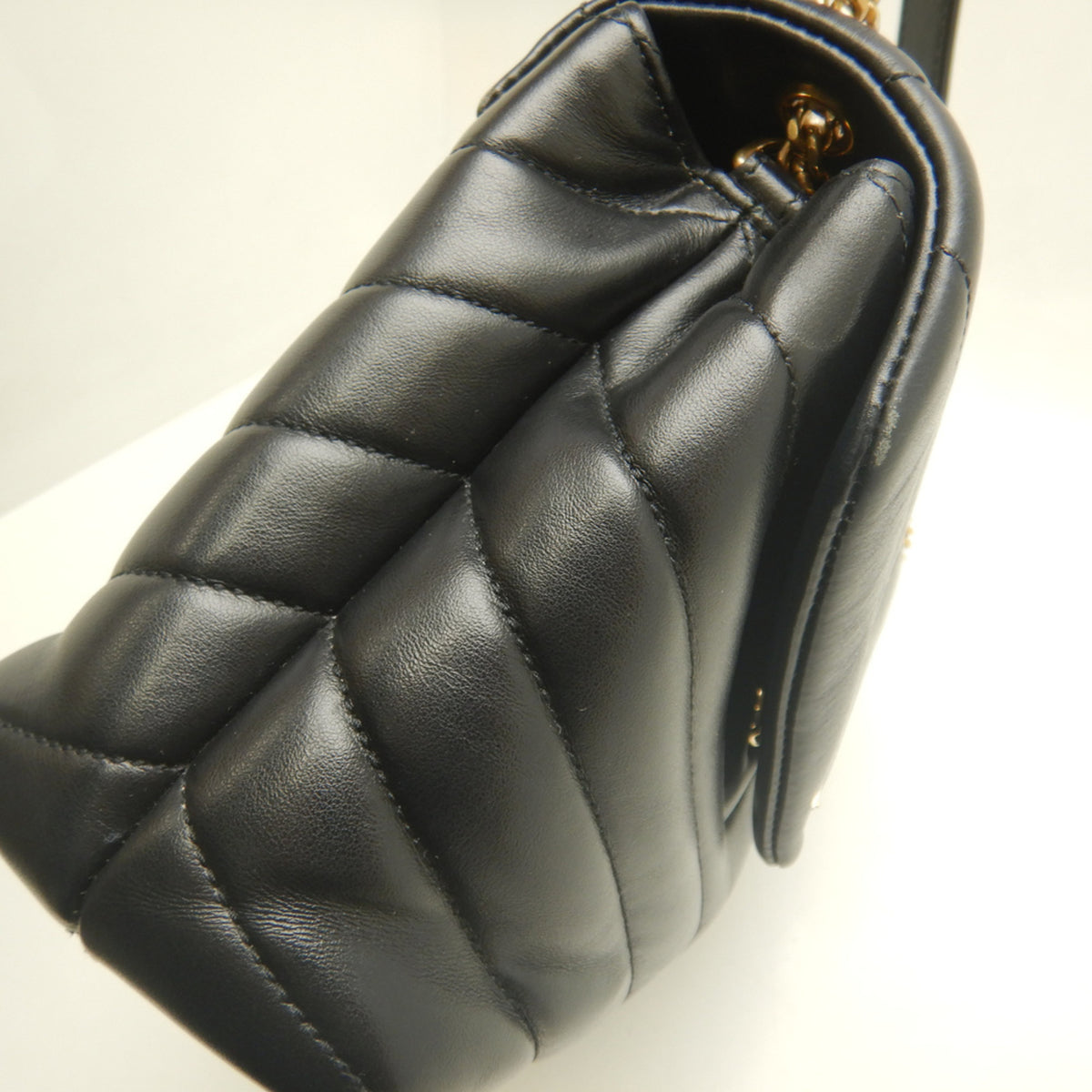 Yves Saint Laurent Black Leather Shoulder Bag (Pre-Owned)