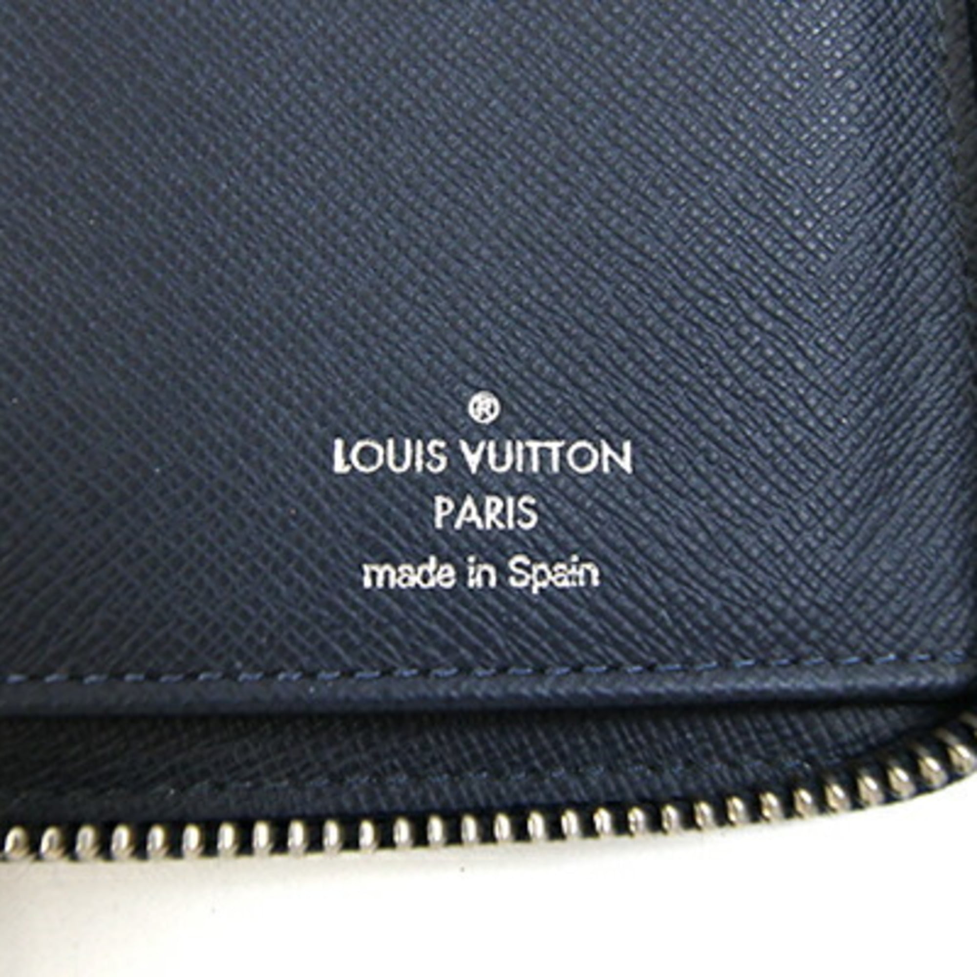 Louis Vuitton Taiga Navy Blue Taiga Leather Long Wallet (Bi-Fold) (Pre-Owned)
