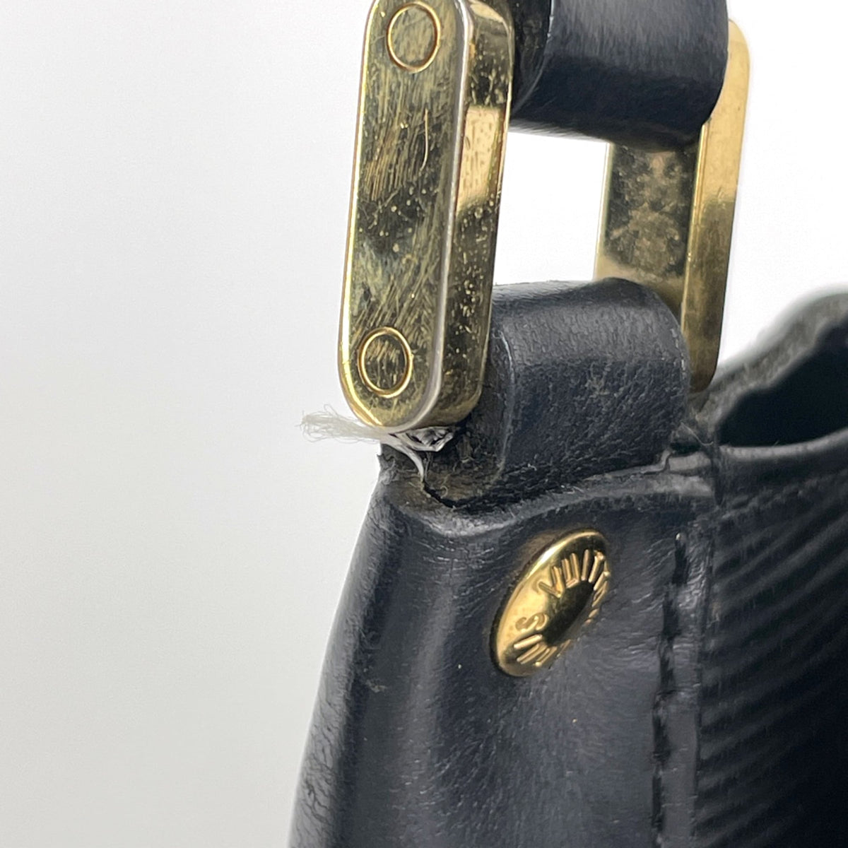 Louis Vuitton Black Noir Epi Leather Shoulder Bag (Pre-Owned)