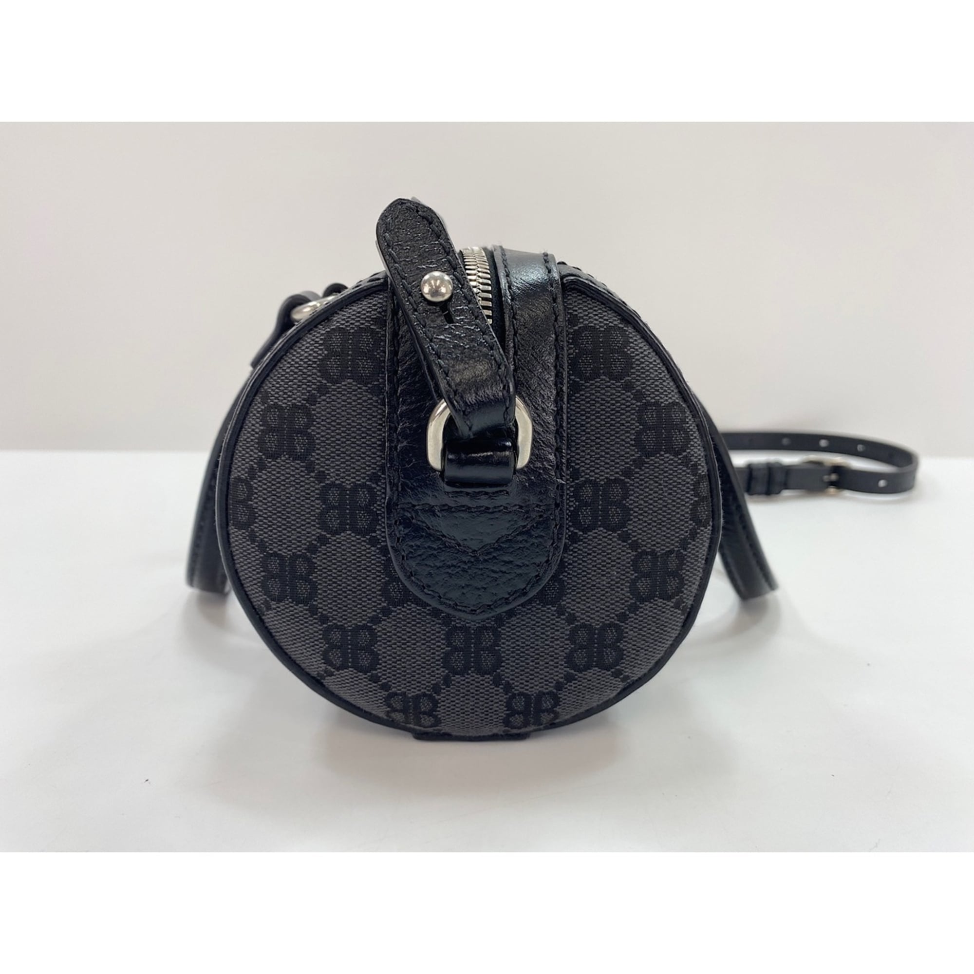 Gucci Black Shoulder Bag (Pre-Owned)
