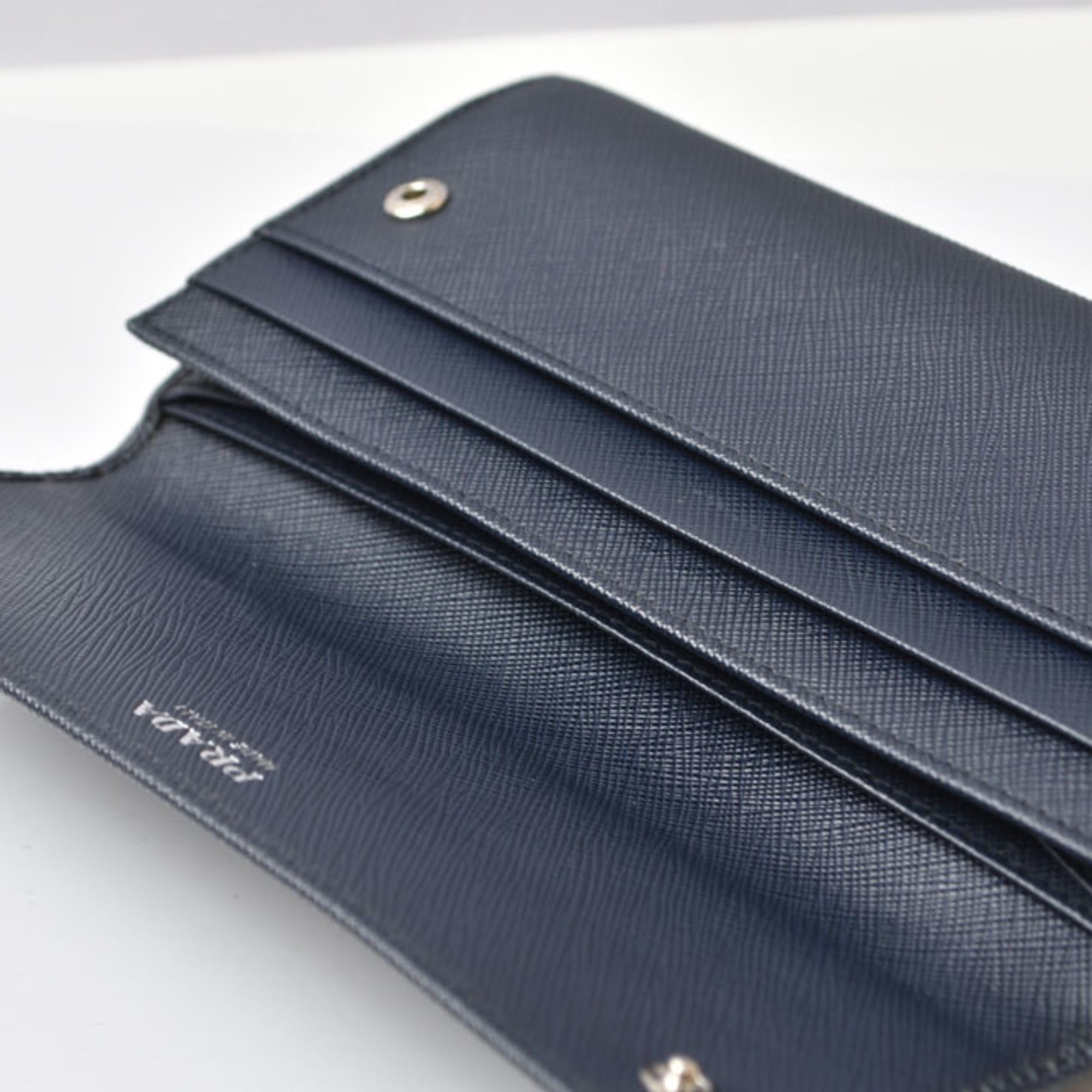 Prada Navy Leather Coin Purse/Coin Case (Pre-Owned)