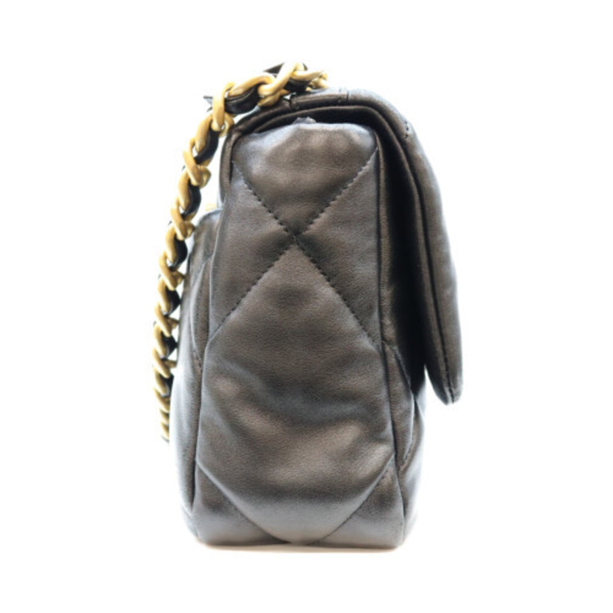 Chanel Black Leather Shoulder Bag (Pre-Owned)