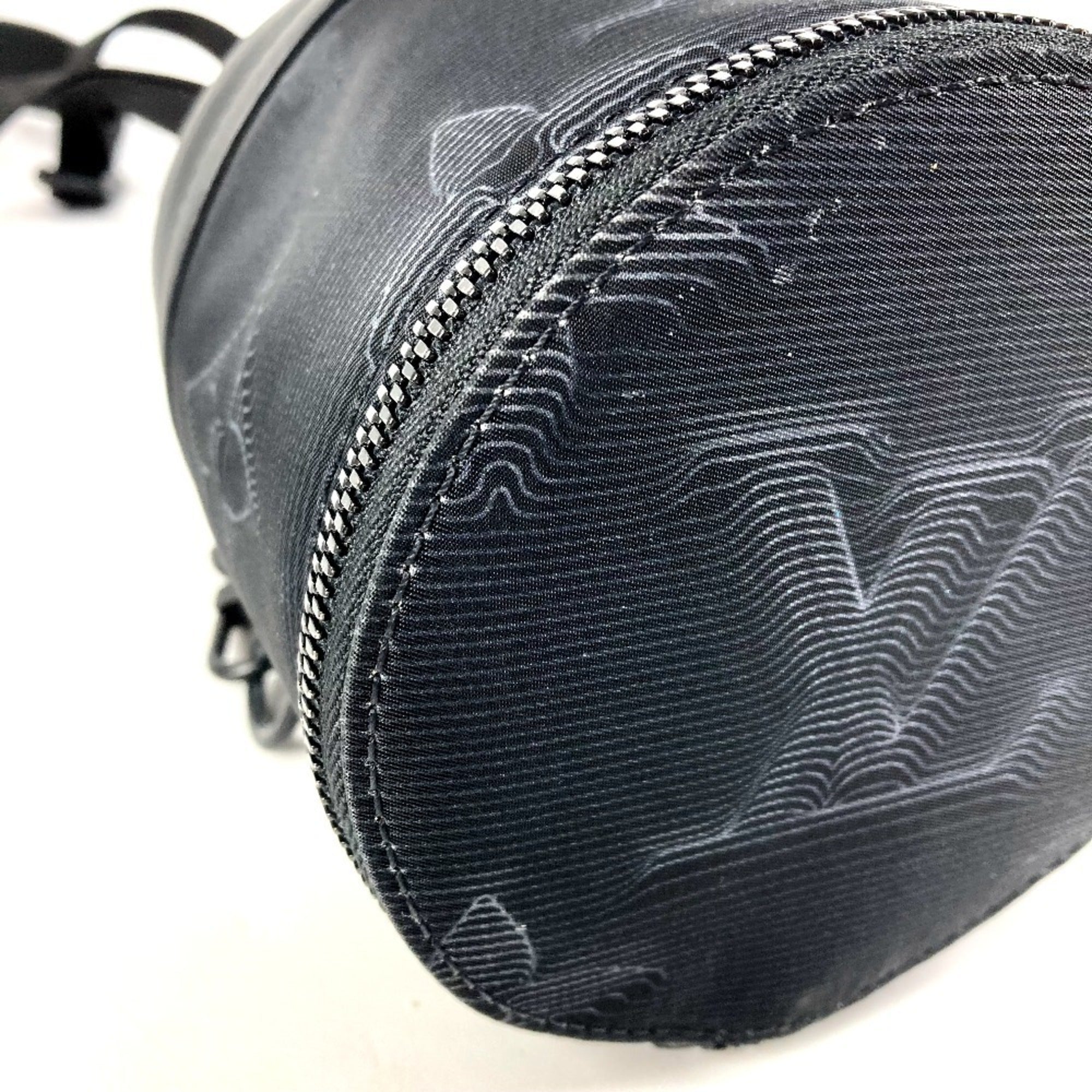 Louis Vuitton Black Leather Nylon Handbag Shoulder Bag (Pre-Owned)