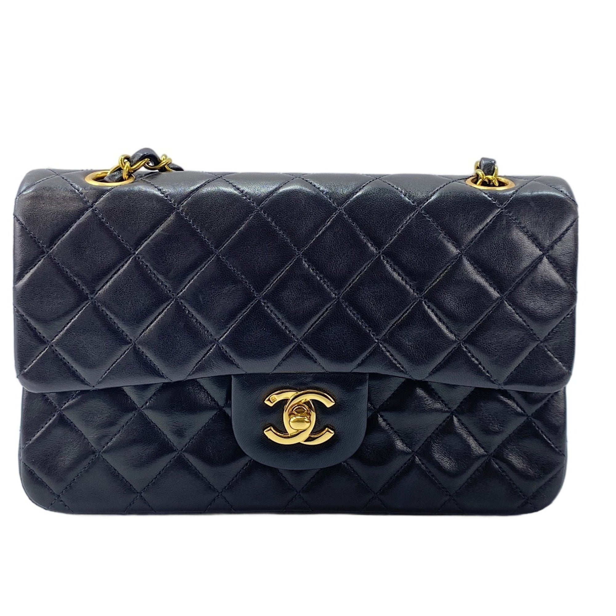 Chanel Black Shoulder Bag (Pre-Owned)