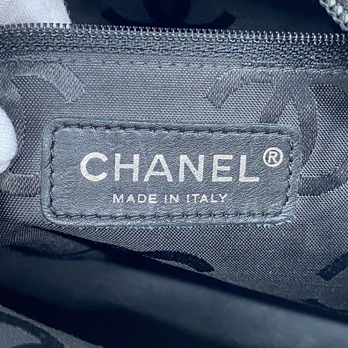 Chanel Beige Black Leather Tote Bag (Pre-Owned)