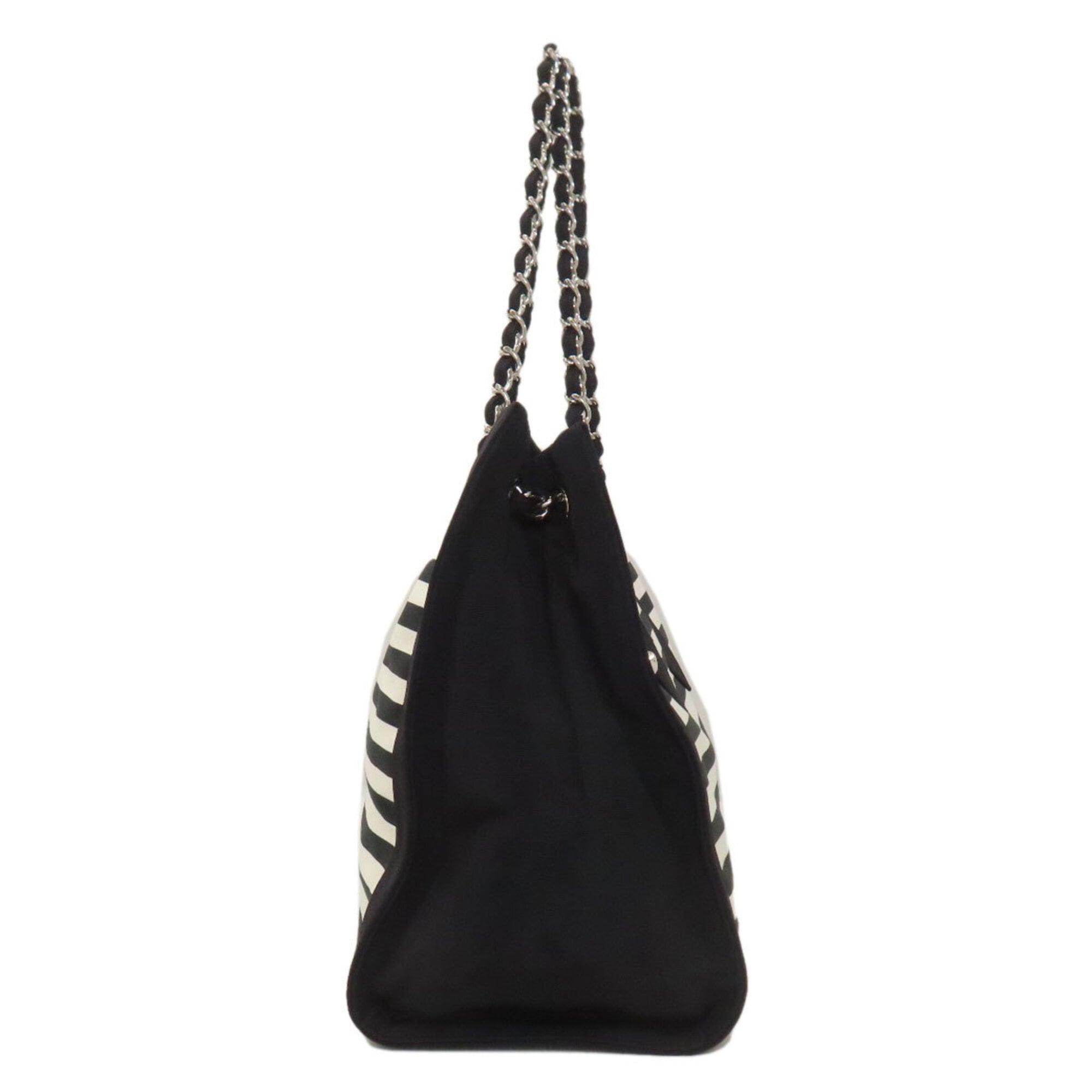 Chanel Black White Nylon Tote Bag (Pre-Owned)