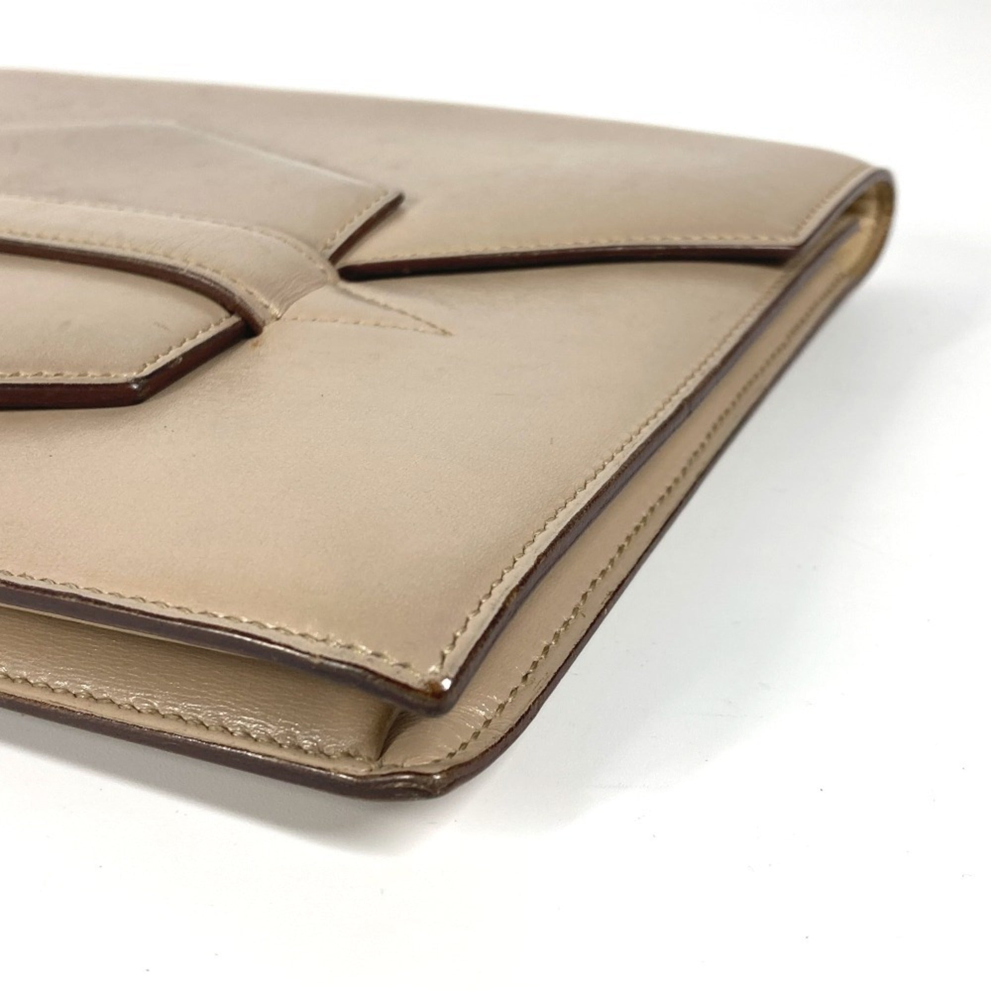 Hermes Beige Leather Clutch Bag (Pre-Owned)