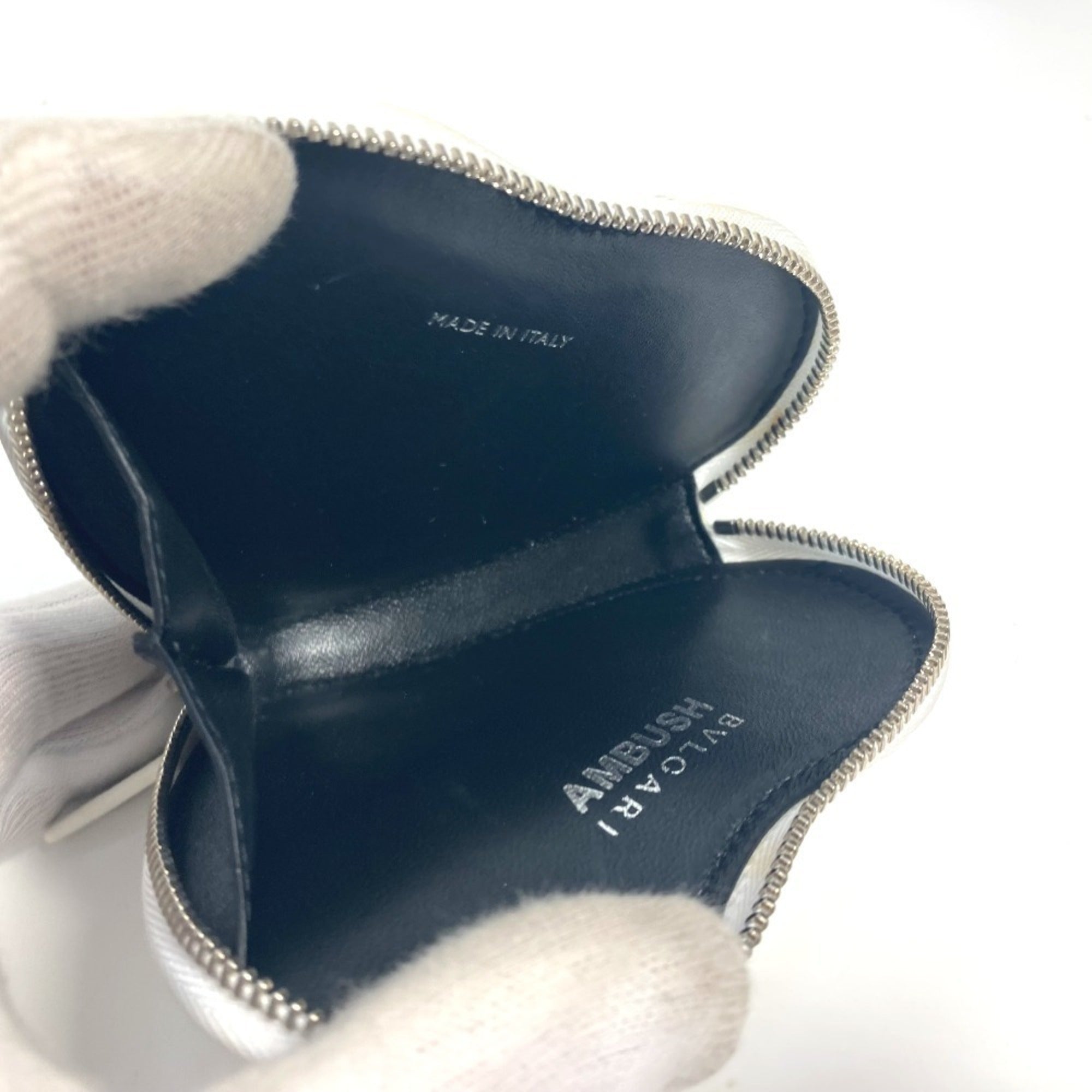 Bvlgari White Leather Coin Purse/Coin Case (Pre-Owned)