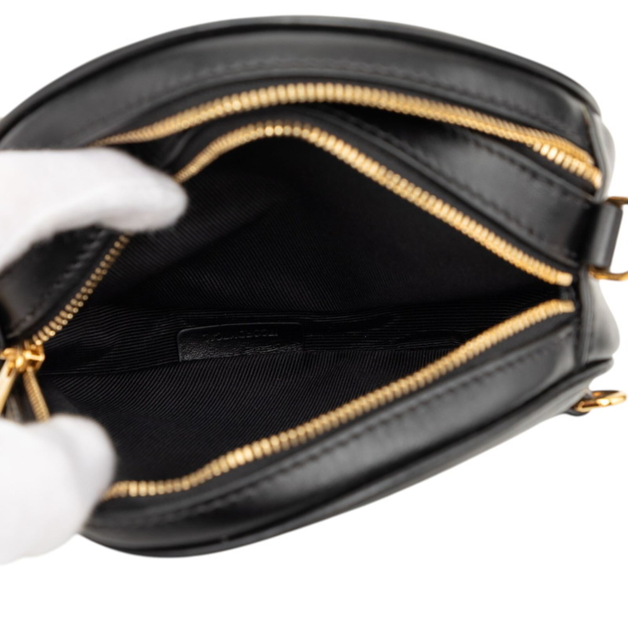 Burberry Black Leather Shoulder Bag (Pre-Owned)