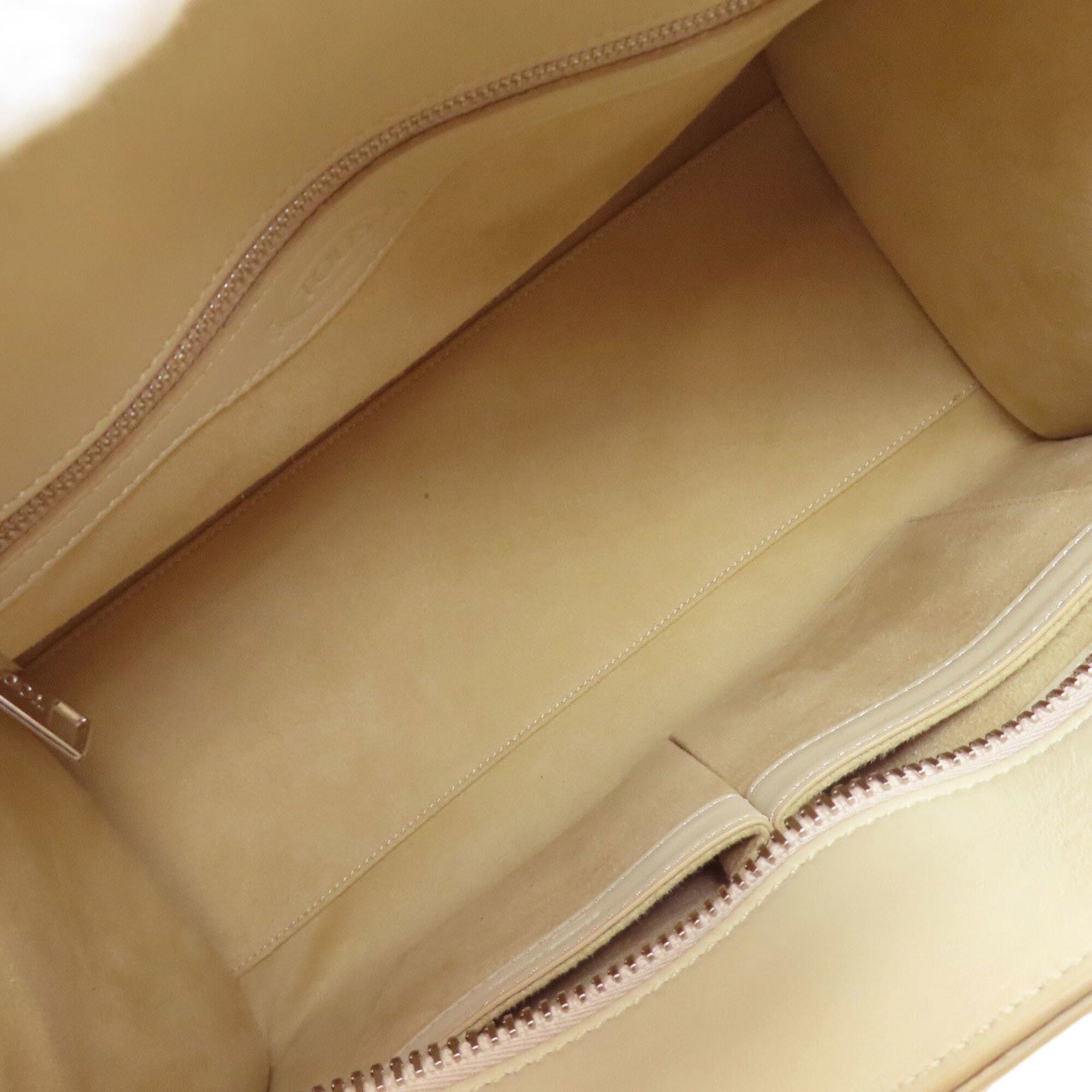 Tod's Ivory Leather Handbag (Pre-Owned)