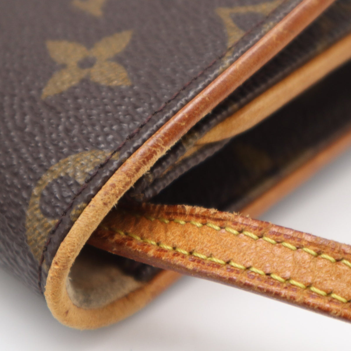 Louis Vuitton Beige Brown Coated Canvas Leather Shoulder Bag (Pre-Owned)